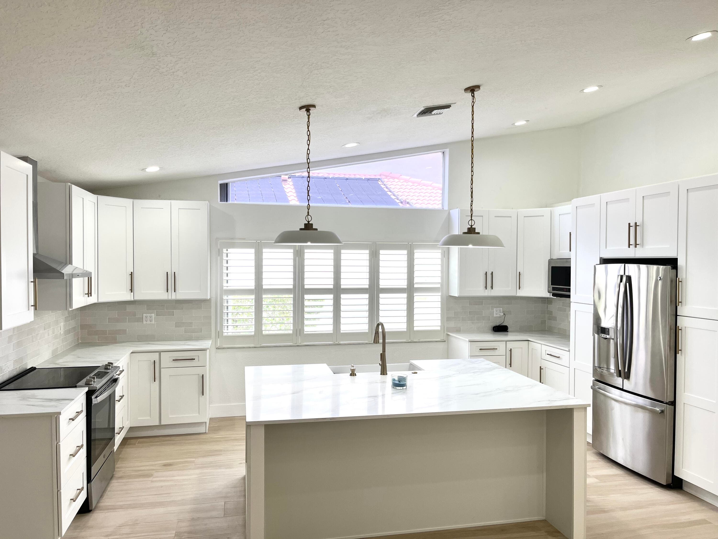 921 Lakewood Court, Weston, FL 33326 — photo 9 of 57