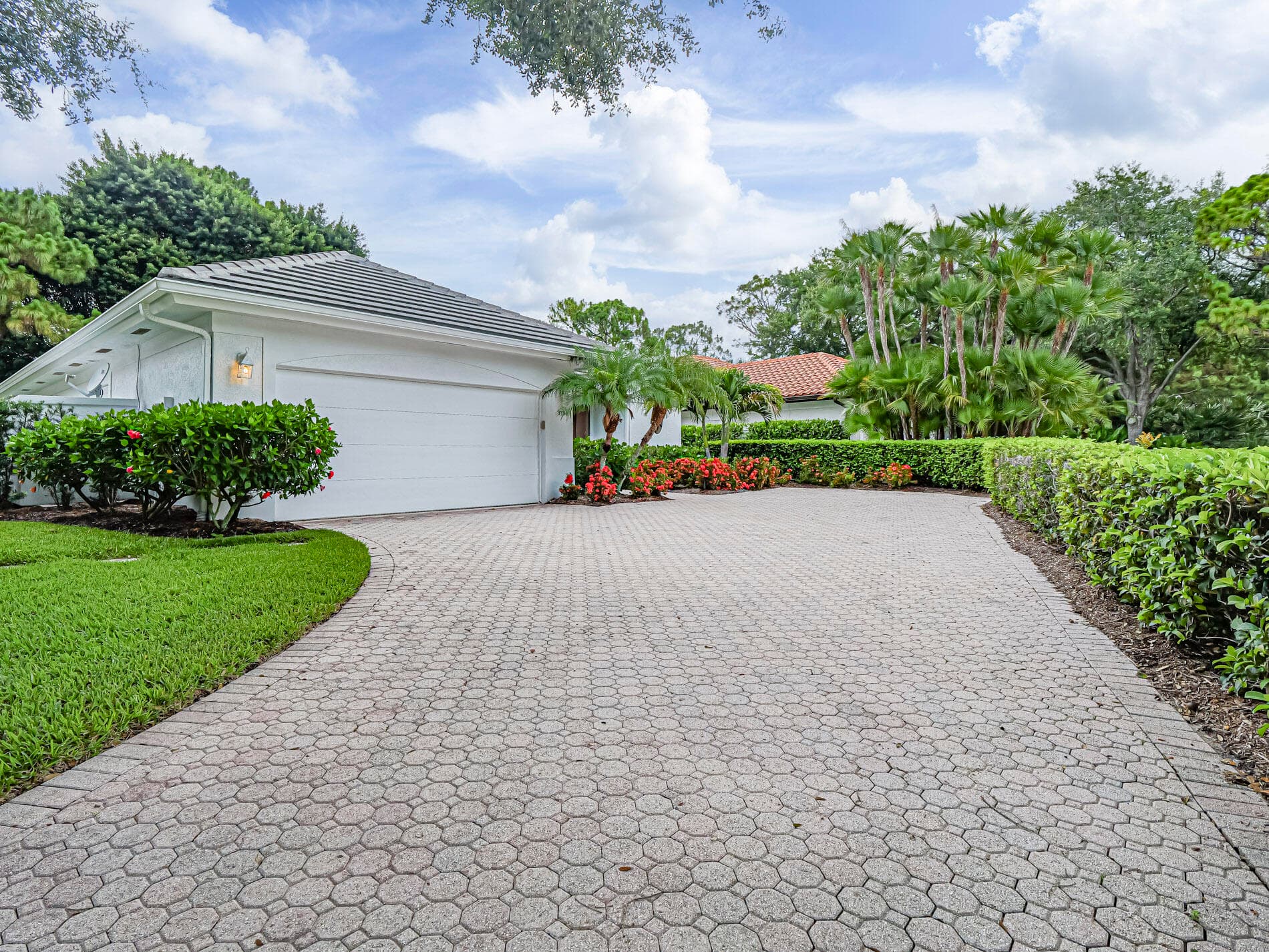 3390 SE Putnam Court, Stuart, FL 34997 — photo 4 of 60