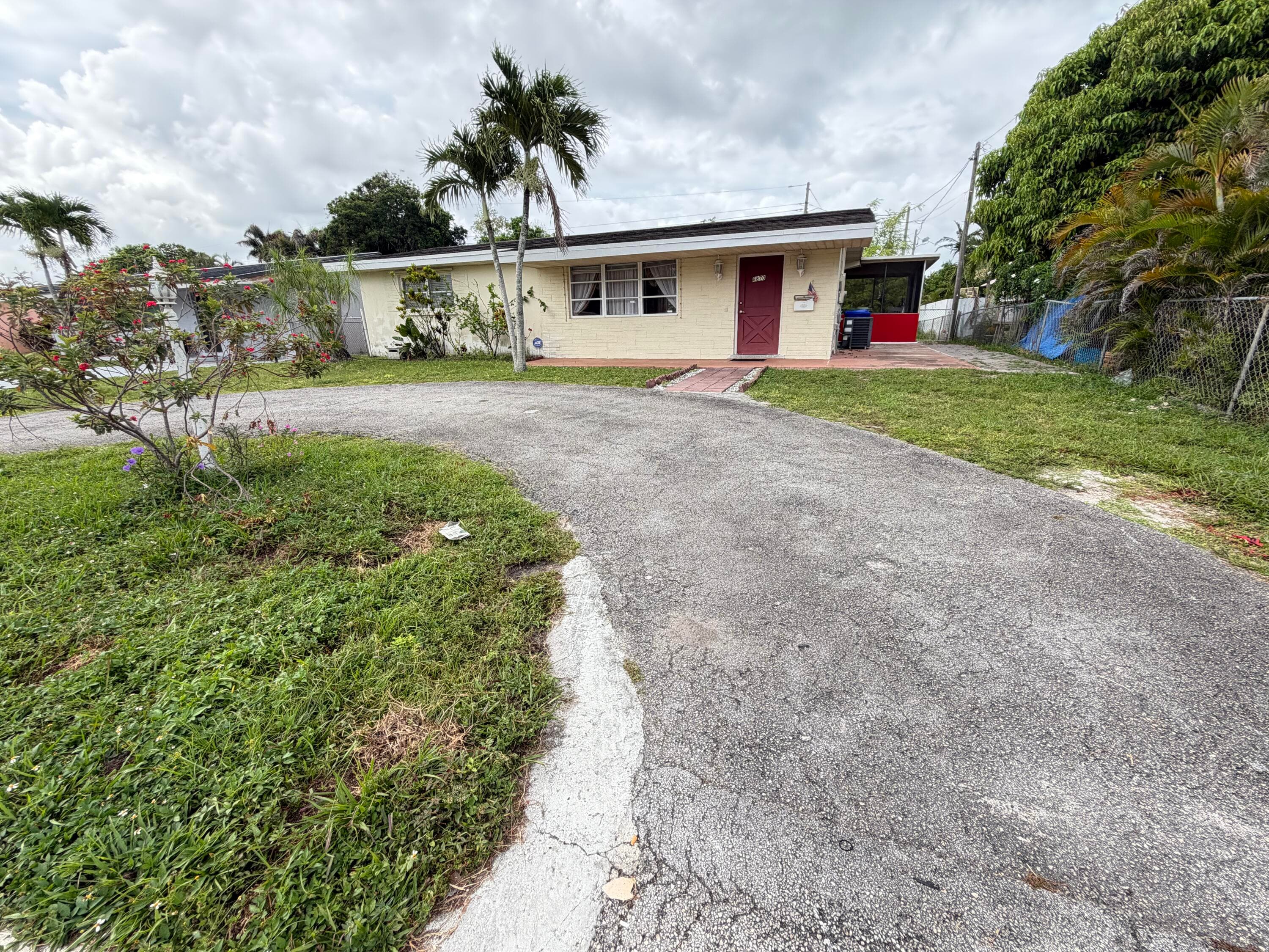 8870 Taft Street, Pembroke Pines, FL 33024 — photo 3 of 20