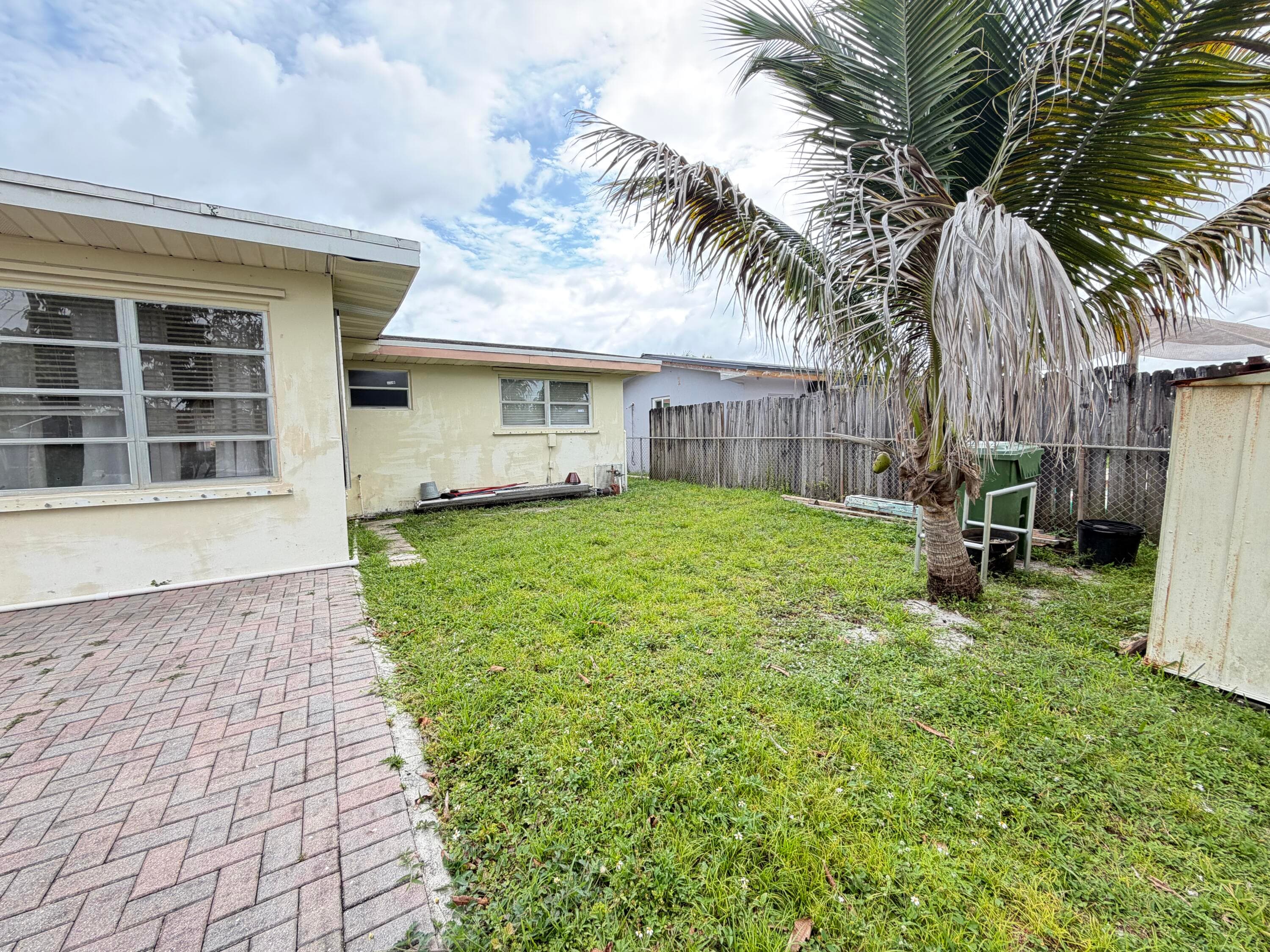 8870 Taft Street, Pembroke Pines, FL 33024 — photo 7 of 20
