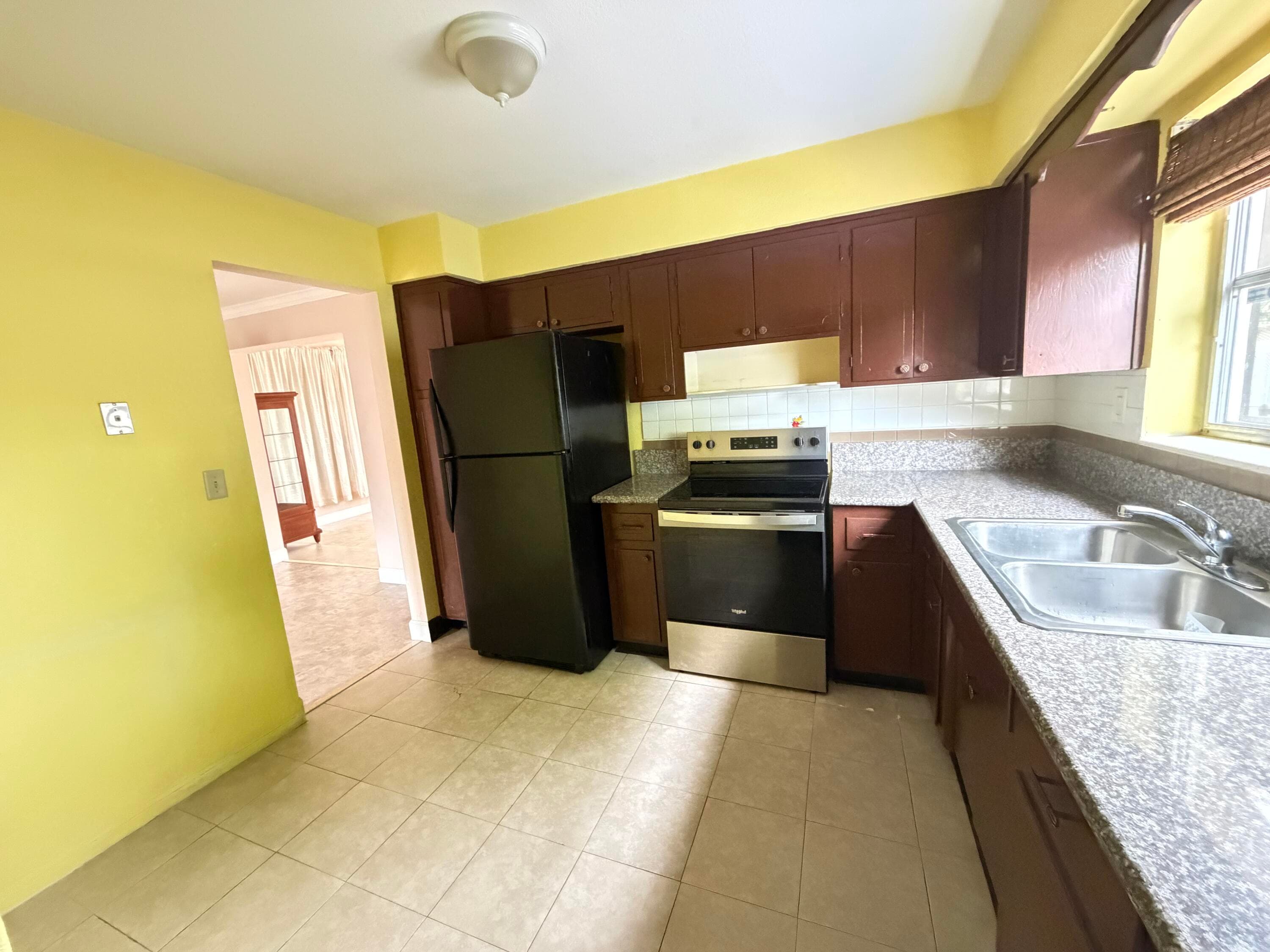 8870 Taft Street, Pembroke Pines, FL 33024 — photo 13 of 20