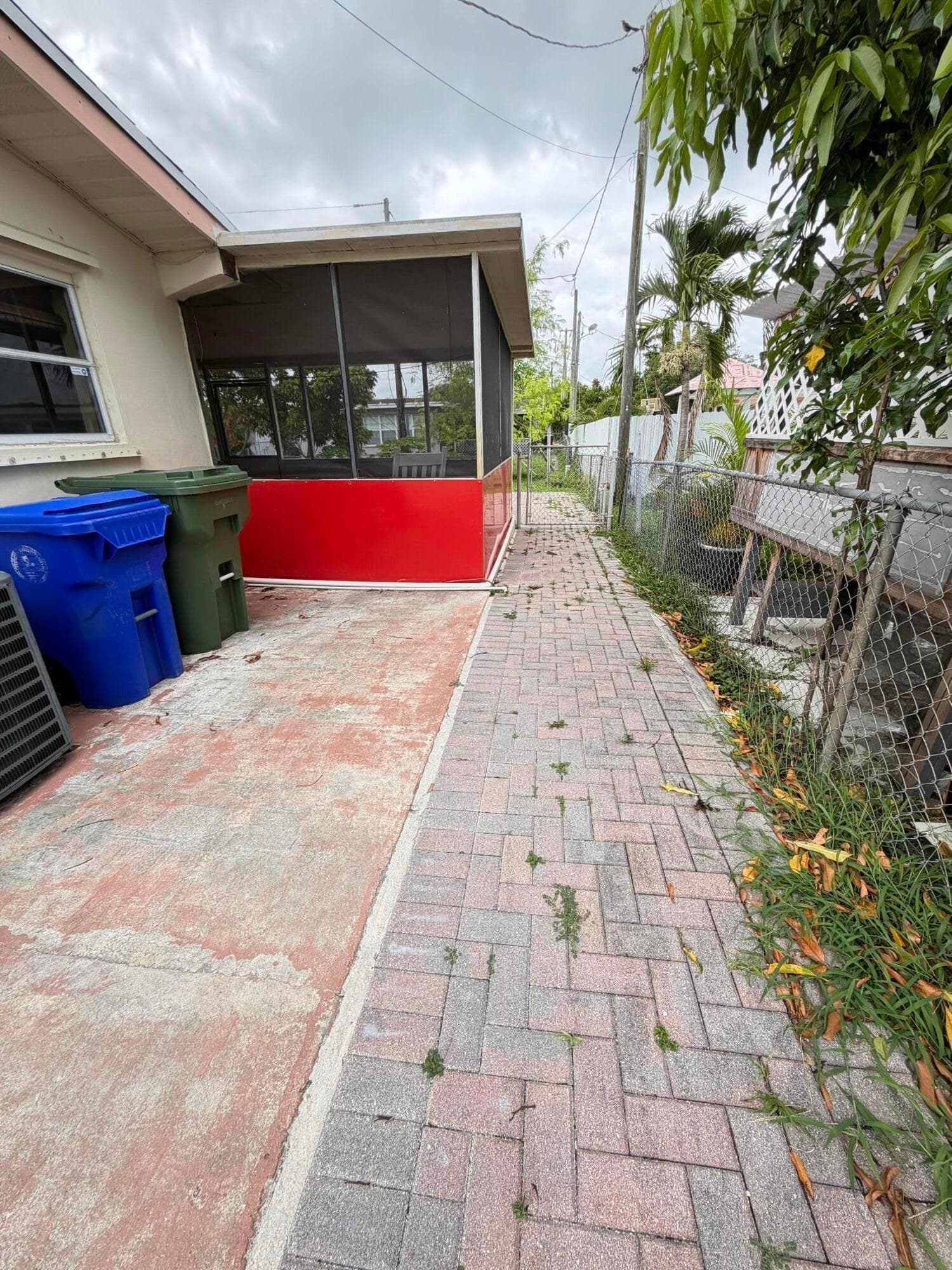 8870 Taft Street, Pembroke Pines, FL 33024 — photo 4 of 20