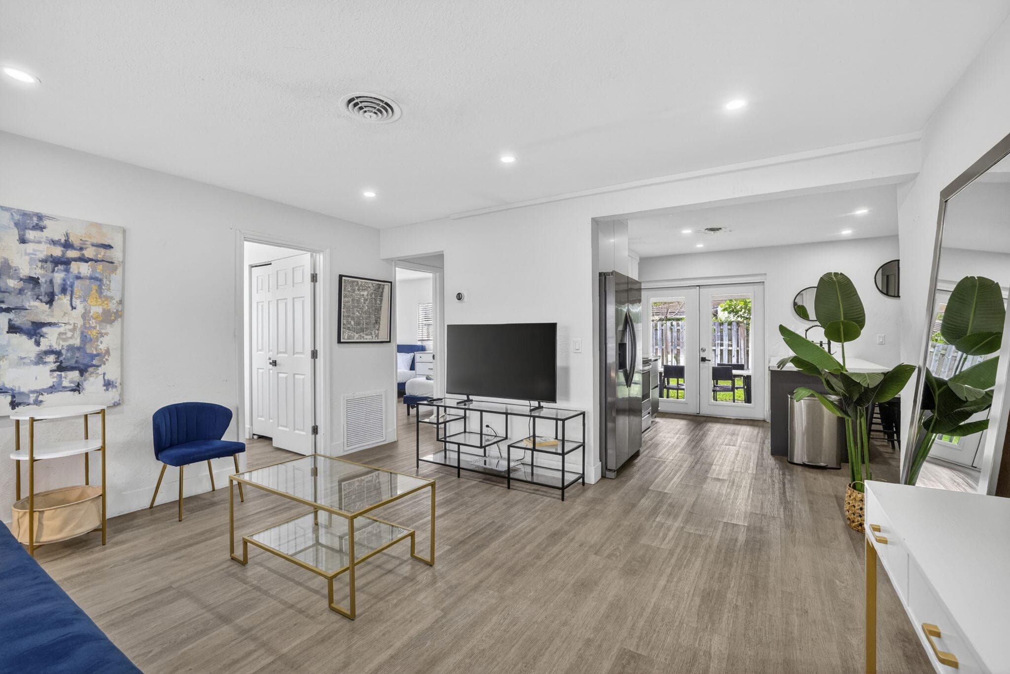 4601 NE 4th Avenue, Fort Lauderdale, FL 33334 — photo 4 of 34