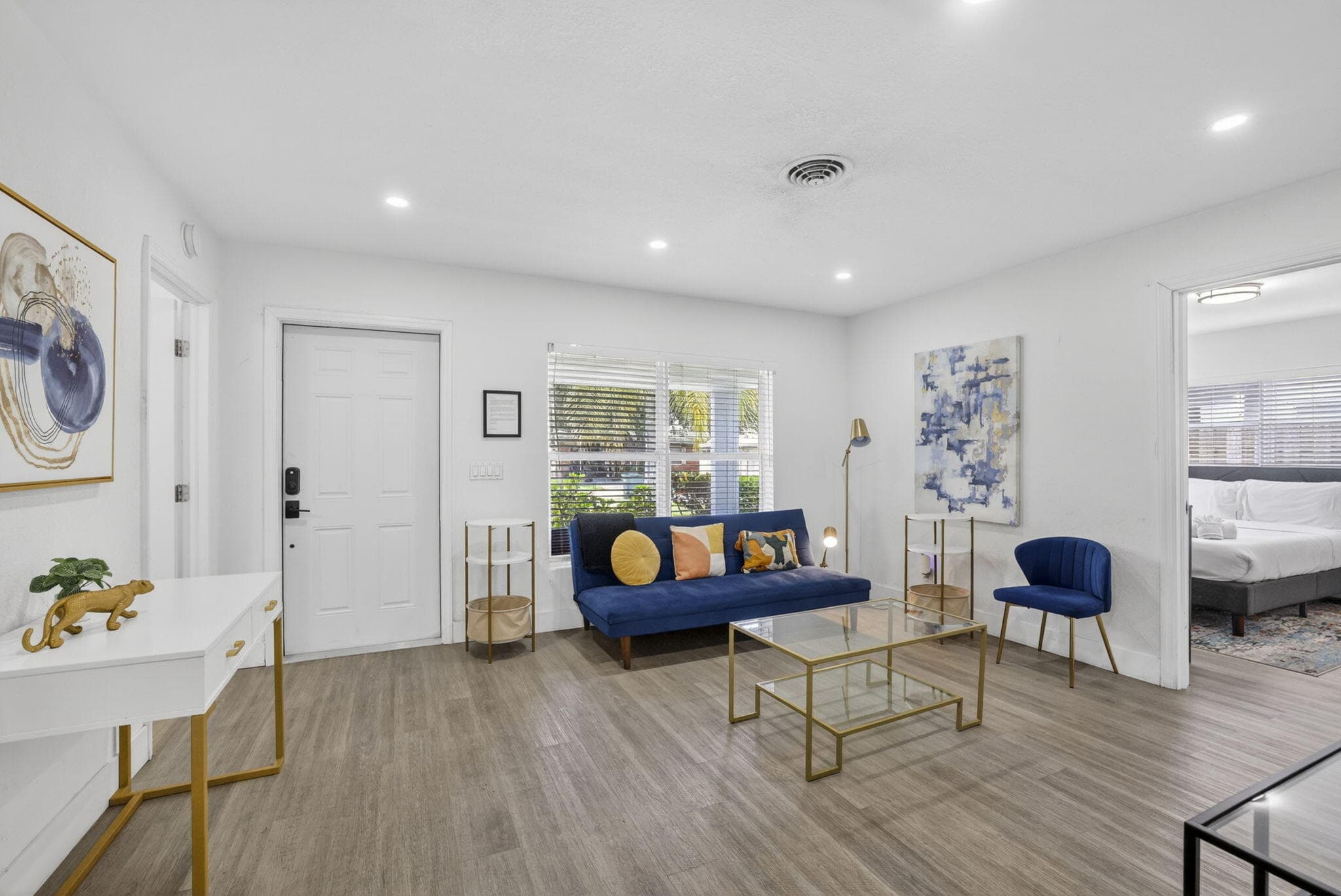 4601 NE 4th Avenue, Fort Lauderdale, FL 33334 — photo 8 of 34