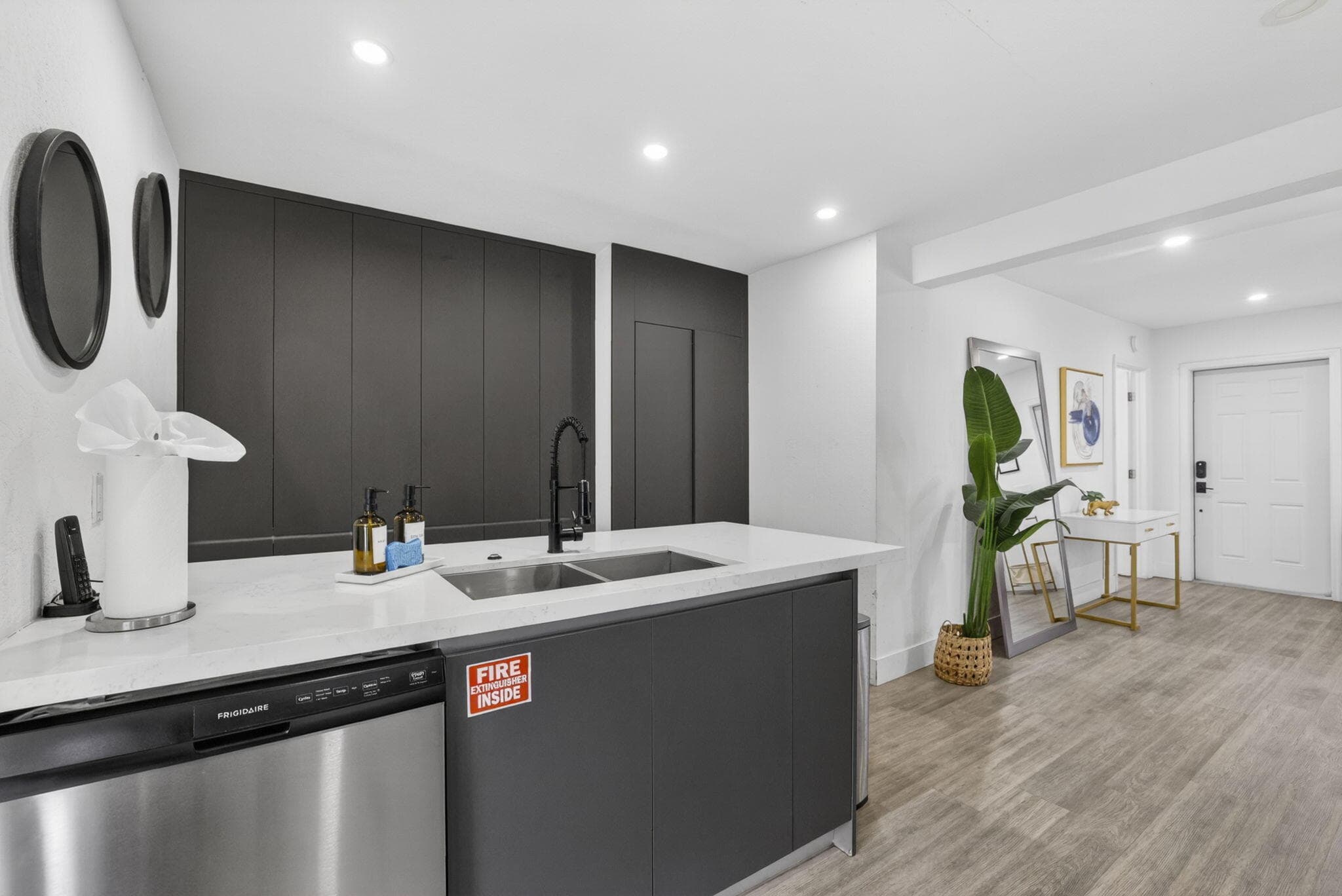 4601 NE 4th Avenue, Fort Lauderdale, FL 33334 — photo 13 of 34