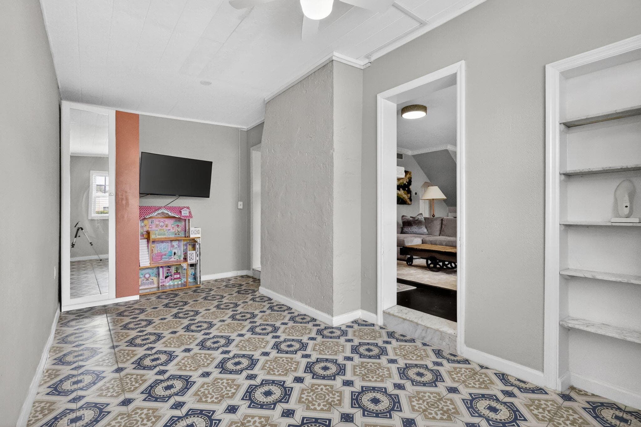 412 El Prado, West Palm Beach, FL 33405 — photo 10 of 59