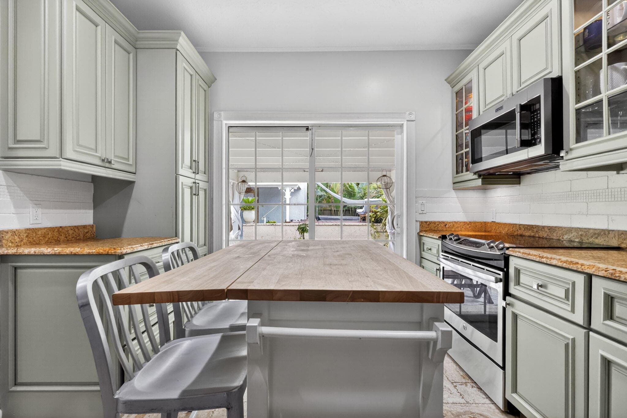 412 El Prado, West Palm Beach, FL 33405 — photo 20 of 59