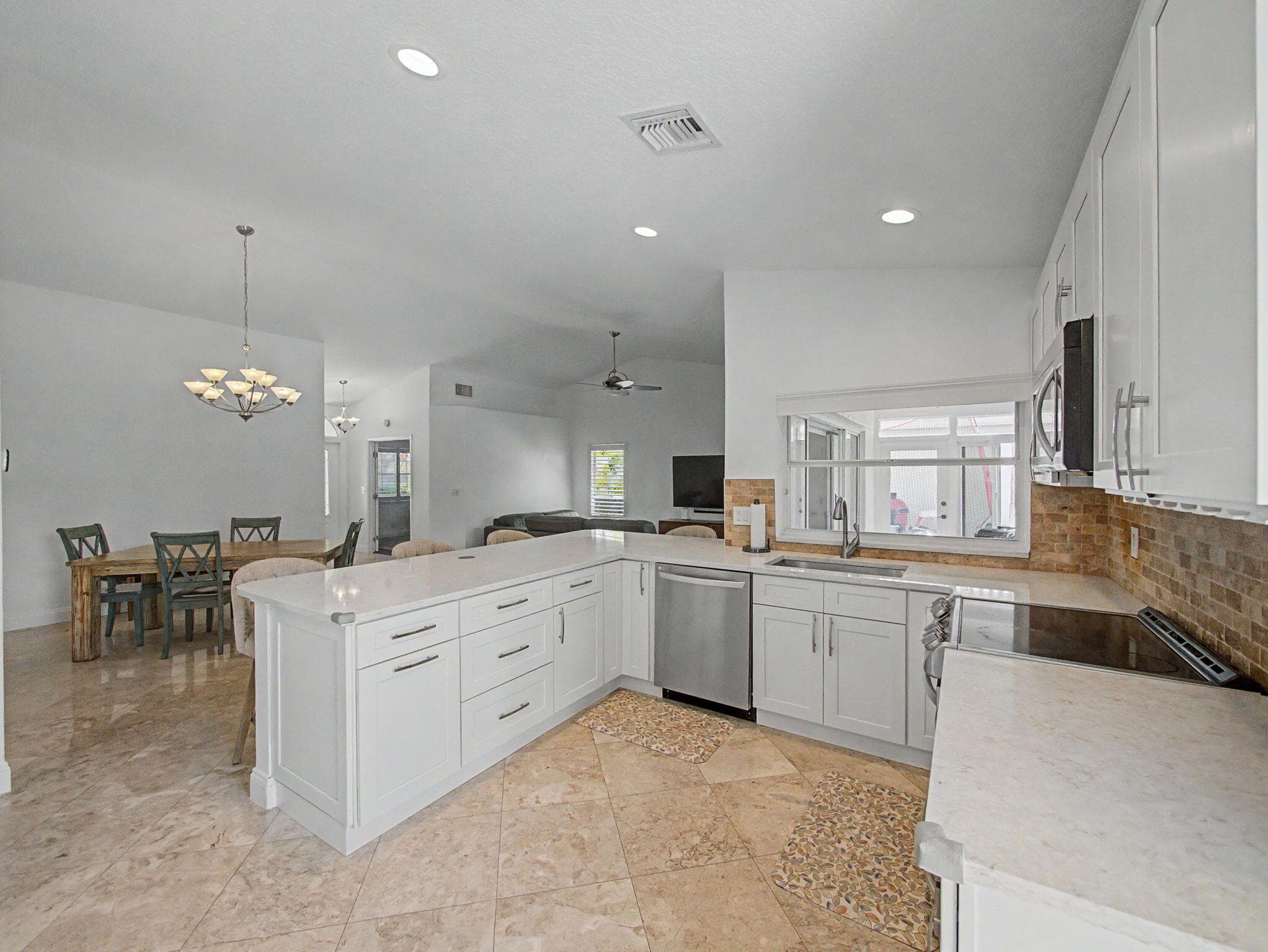 10109 Oak Bark Lane, Palm Beach Gardens, FL 33410 — photo 4 of 36