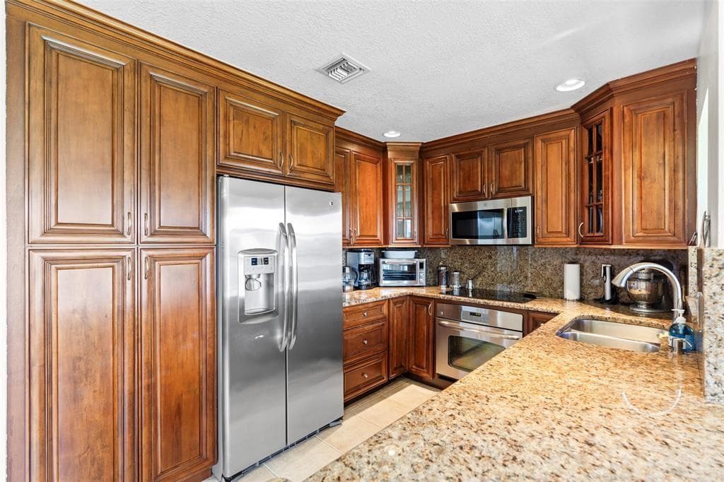 9505 Aegean Drive, Boca Raton, FL 33496 — photo 11 of 51