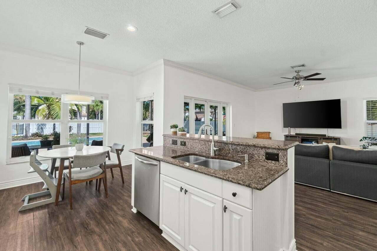 6779 Barrier Reef Street, Lake Worth, FL 33467 — photo 24 of 40