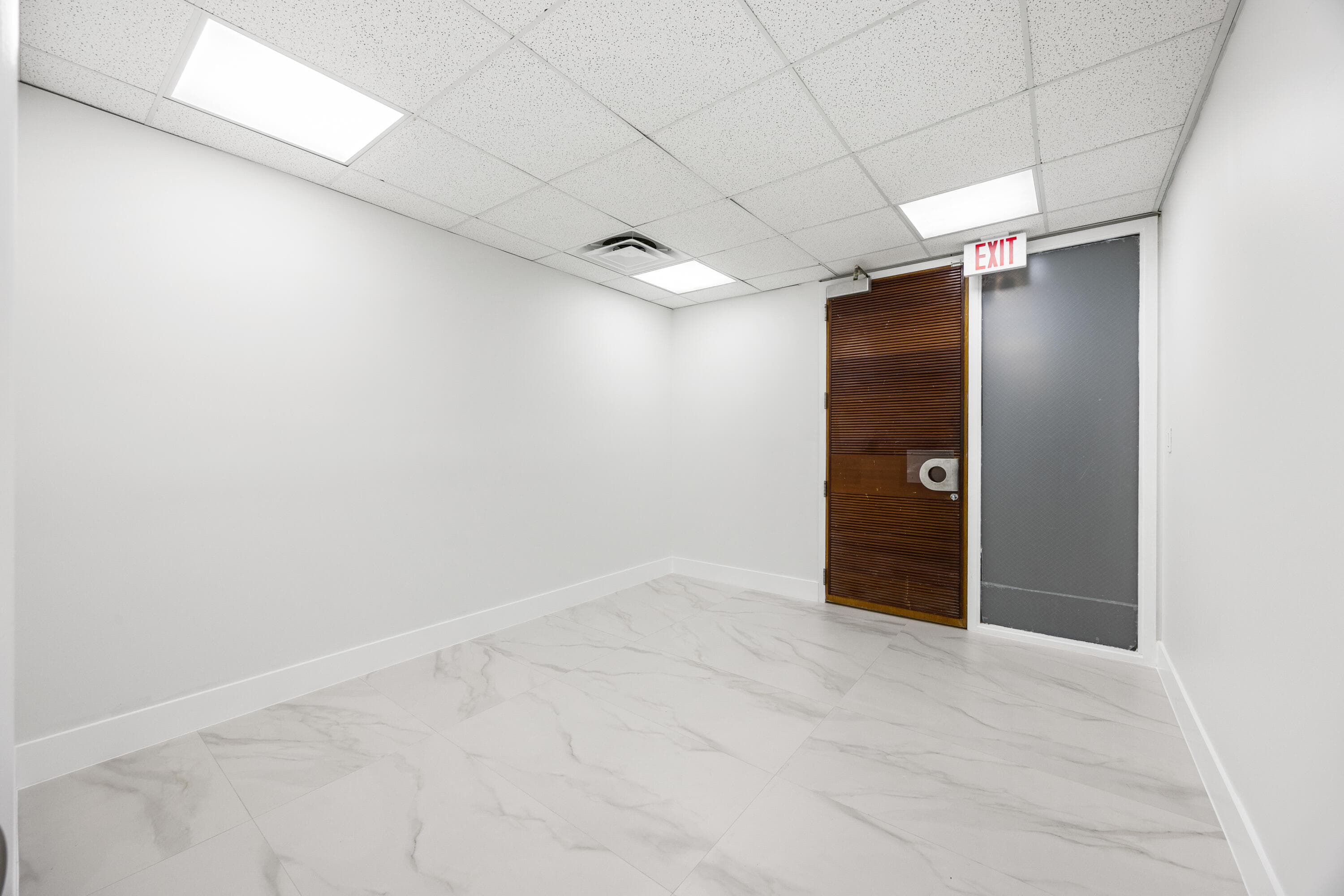 150 NW 70th Avenue 04, Plantation, FL 33317 — photo 4 of 15
