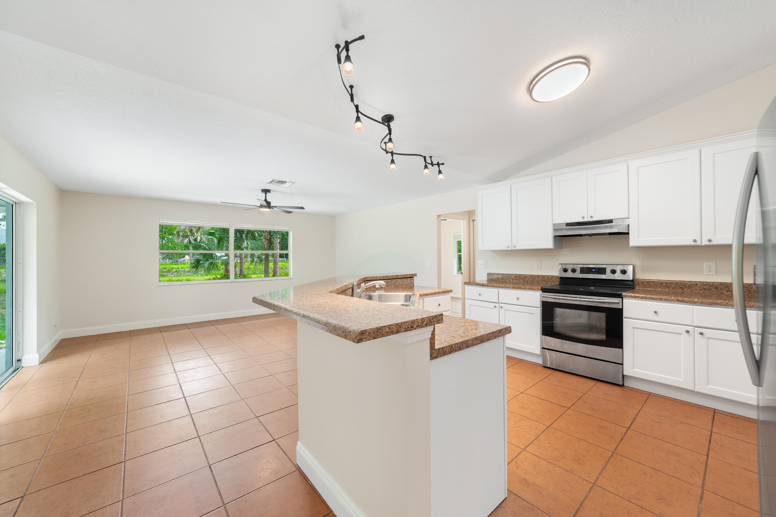 15359 97th Road N, West Palm Beach, FL 33412 — photo 12 of 55
