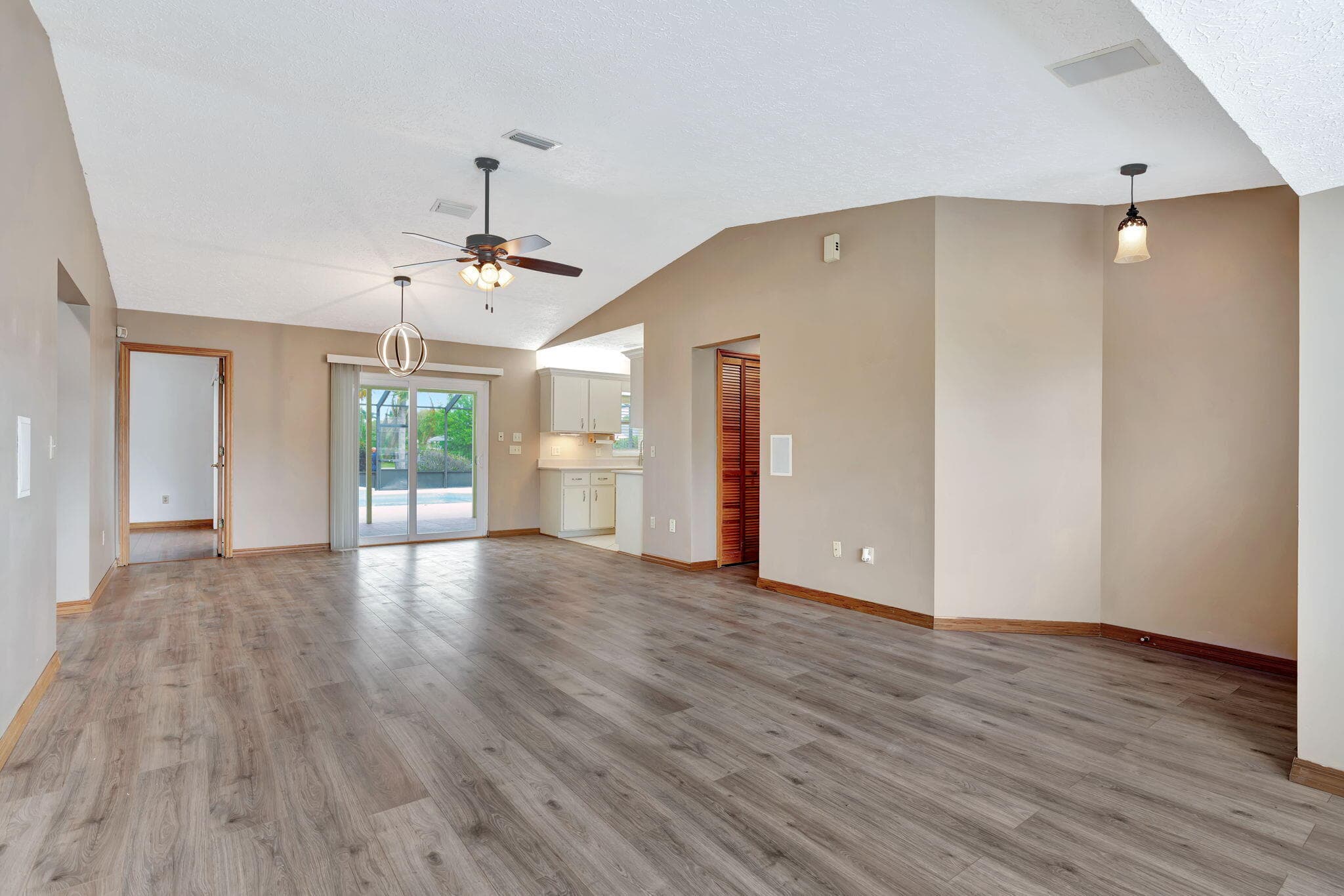 661 SE Crescent Avenue, Port St. Lucie, FL 34984 — photo 6 of 30