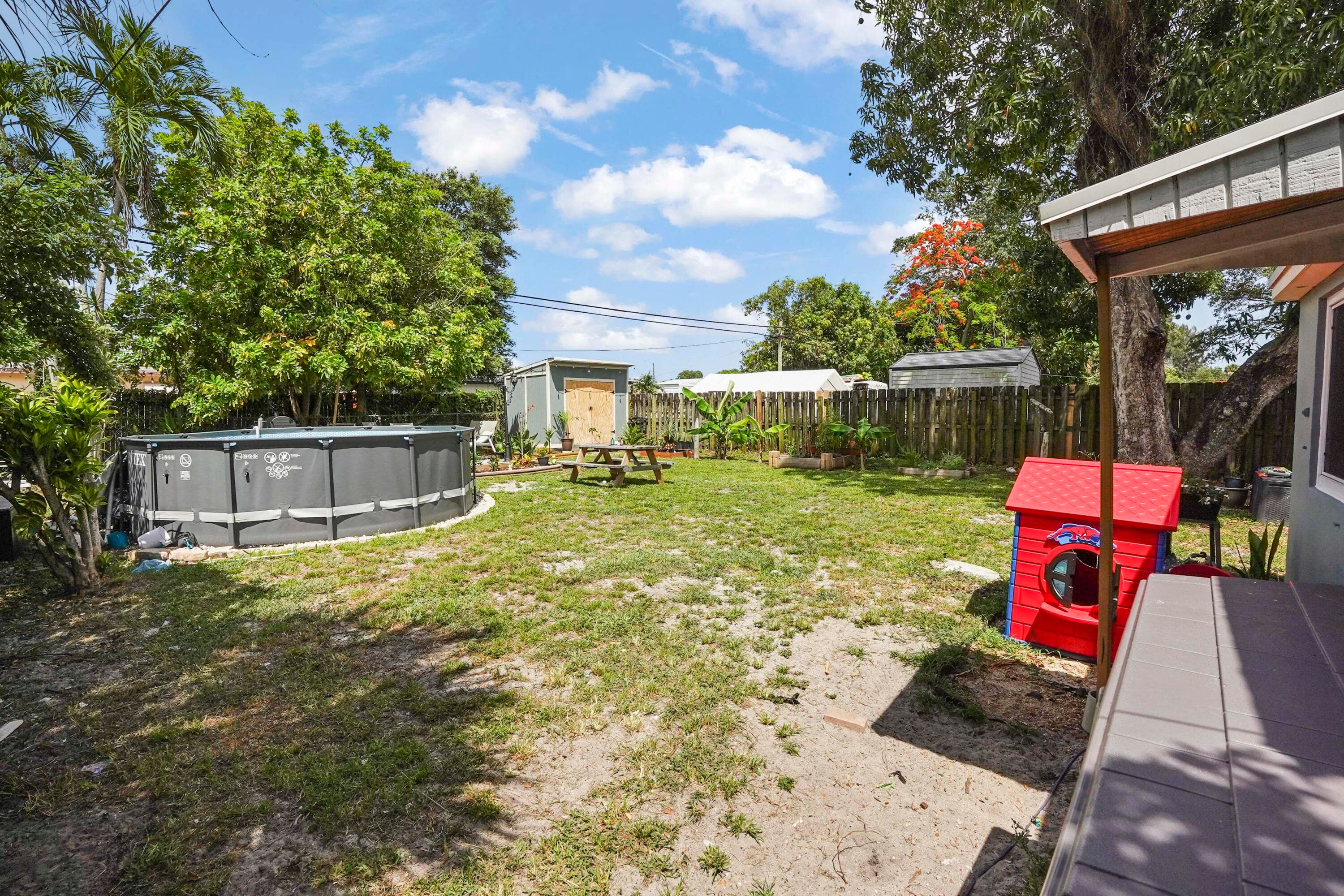1657 Lauderdale Manor Drive, Fort Lauderdale, FL 33311 — photo 14 of 15