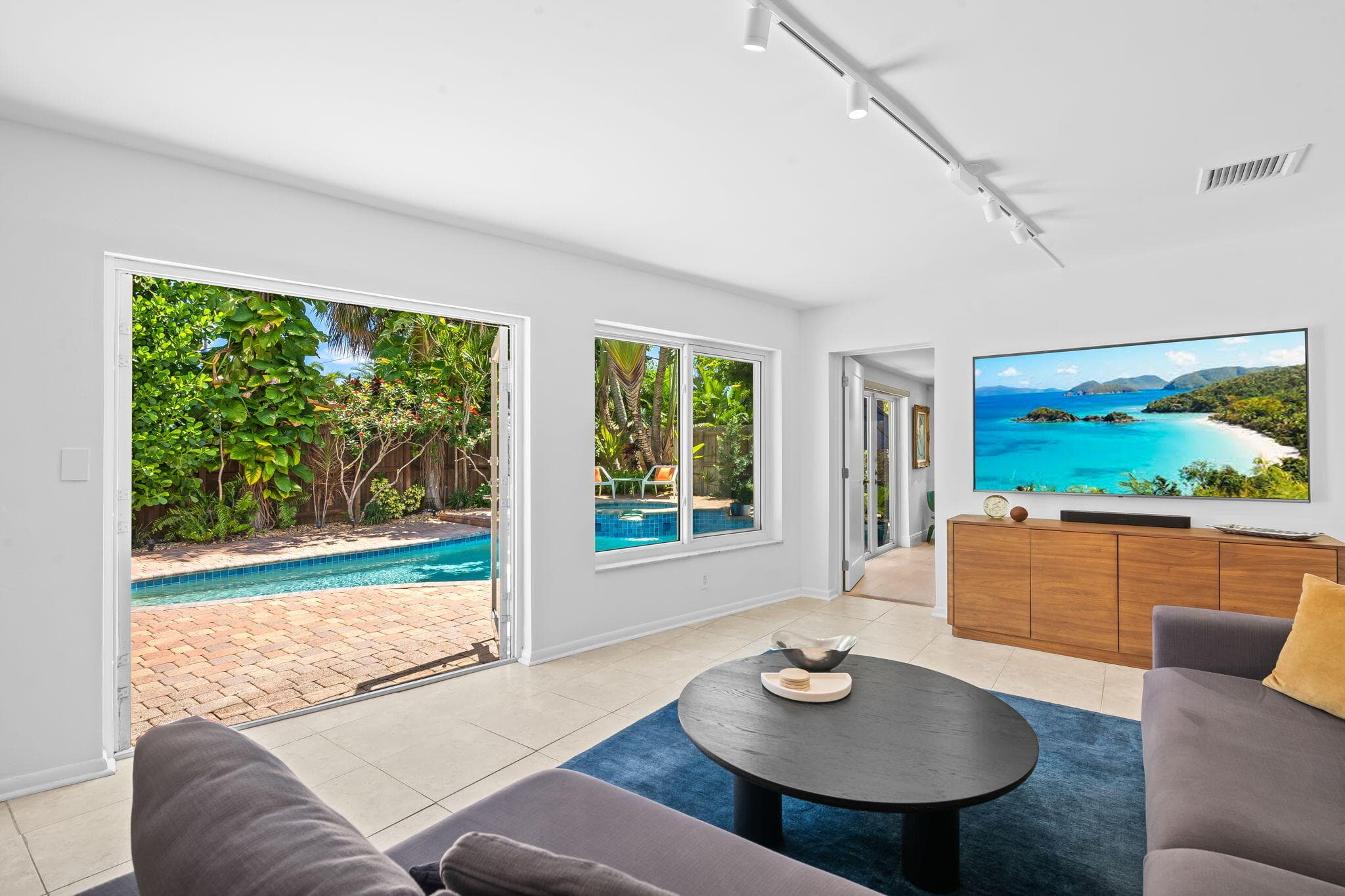 2043 NE 29th Street, Fort Lauderdale, FL 33306 — photo 19 of 37