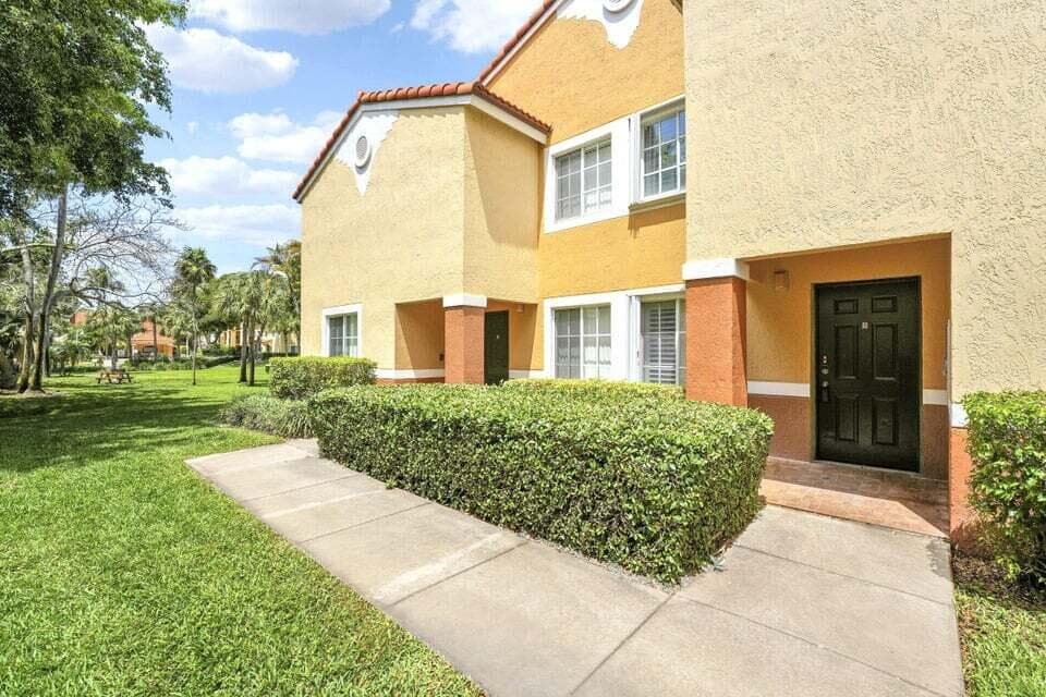127 Yacht Club Way 101, Hypoluxo, FL 33462 — photo 3 of 27