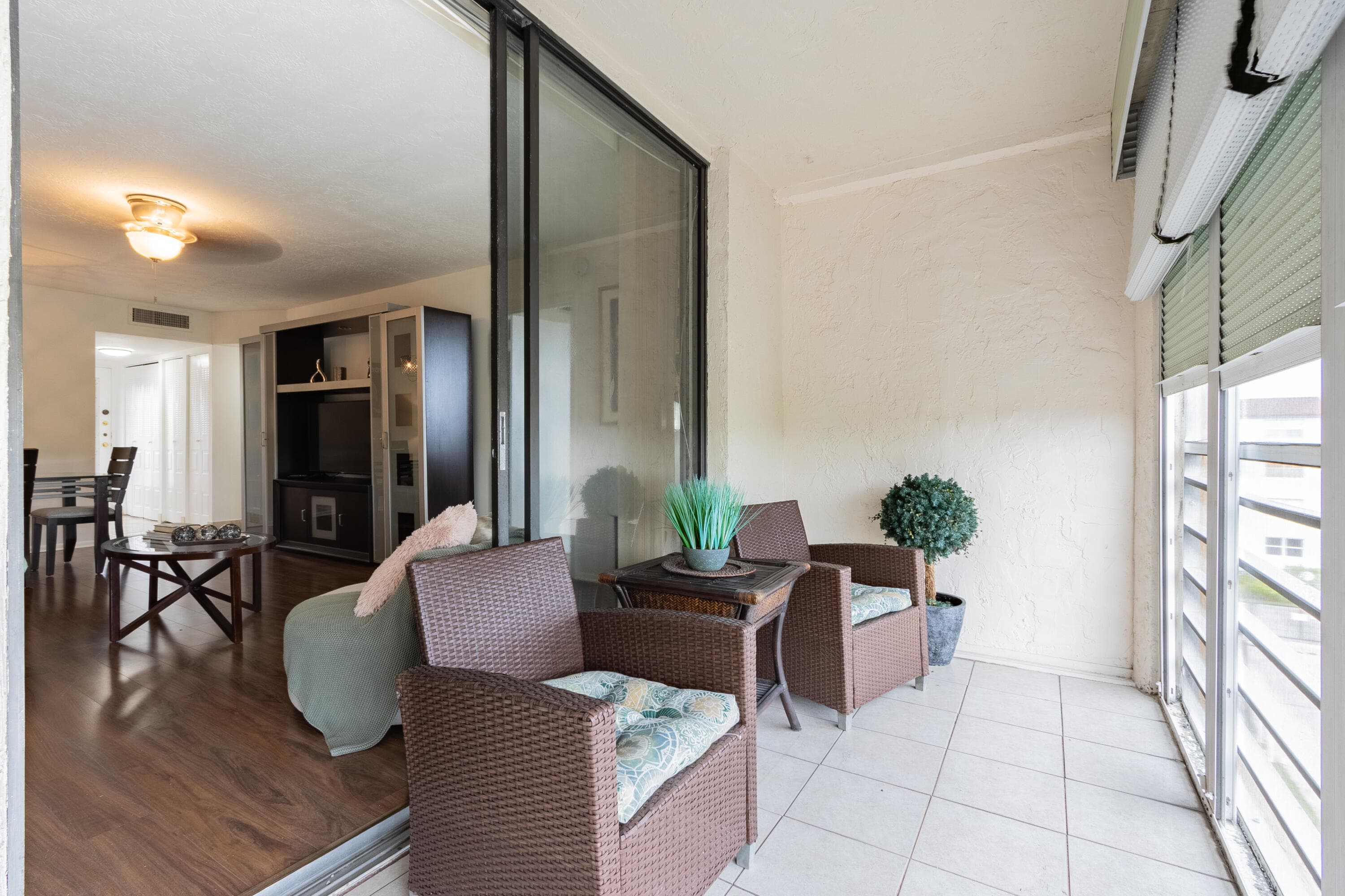 2811 Somerset Drive 412, Lauderdale Lakes, FL 33311 — photo 9 of 27