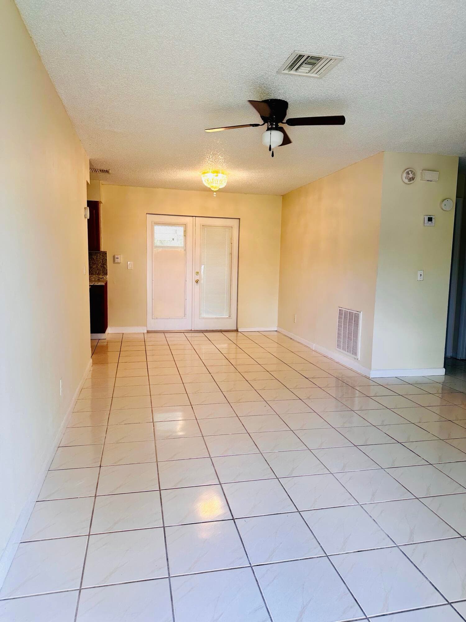 6245 Saxon Boulevard, West Palm Beach, FL 33417 — photo 3 of 23