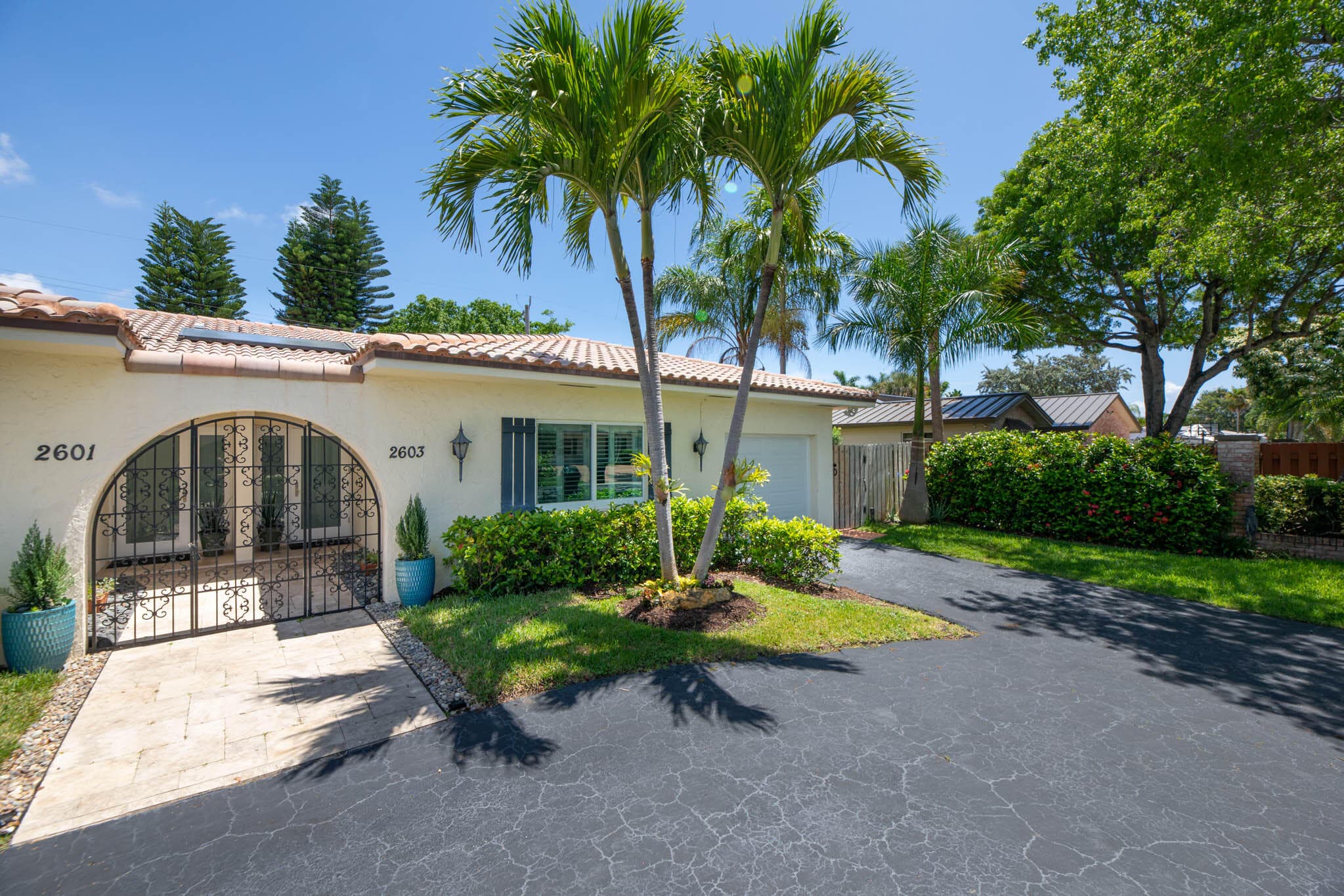 2603 NE 35th Street, Fort Lauderdale, FL 33306 — photo 2 of 39