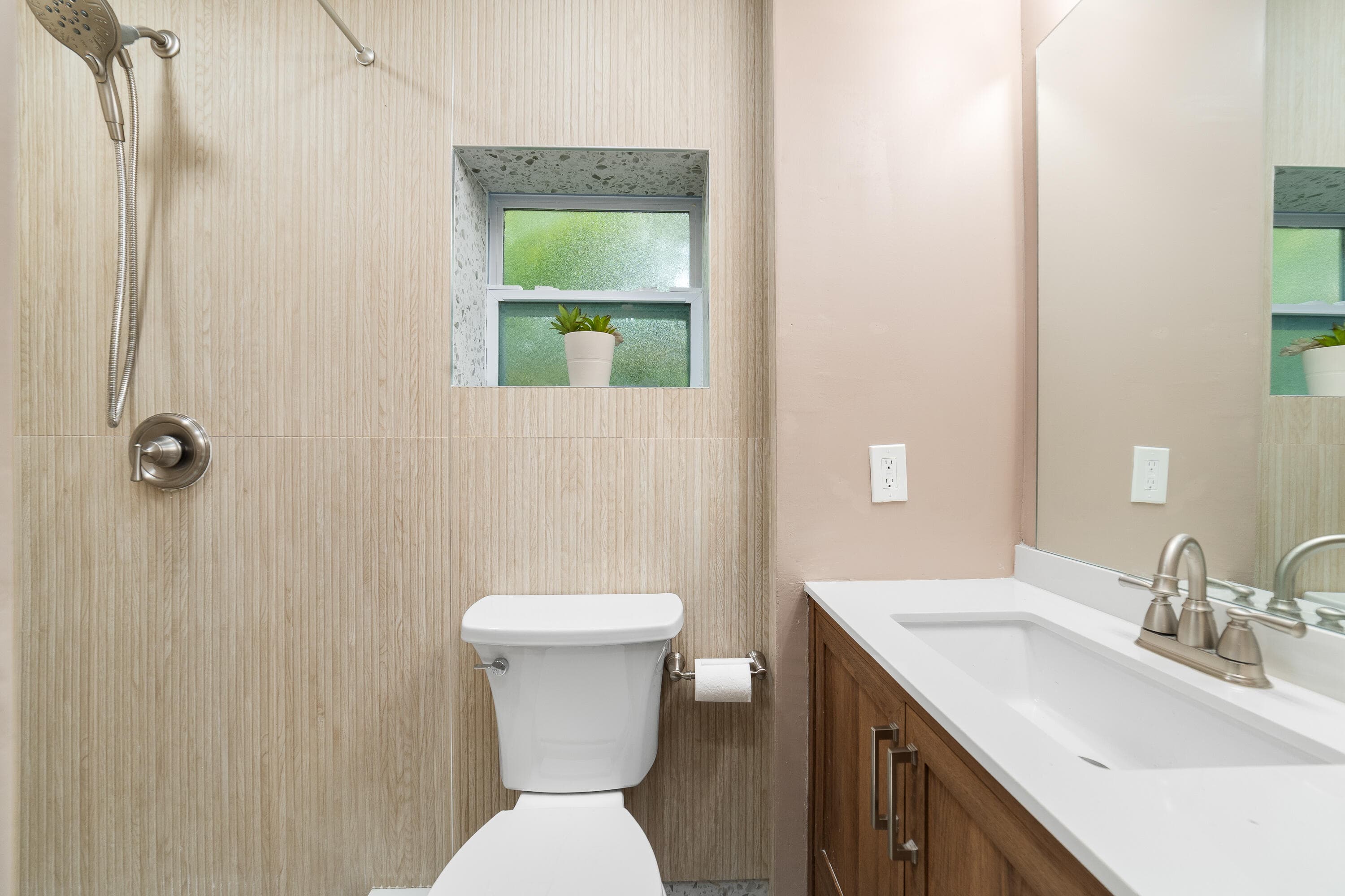 1535 Dewey Street, Hollywood, FL 33020 — photo 25 of 40