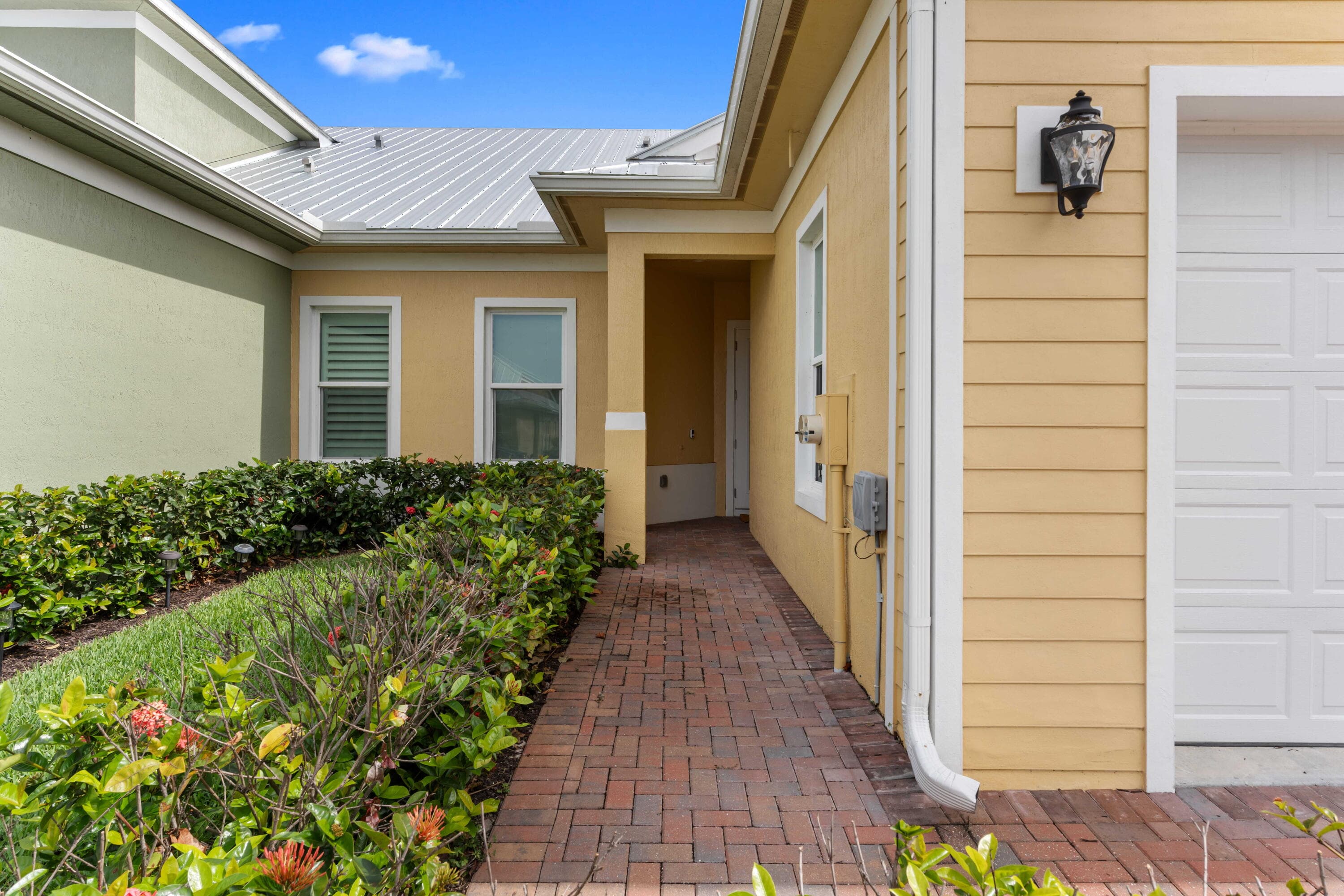 2025 Bridgepointe Circle 118, Vero Beach, FL 32967 — photo 4 of 34