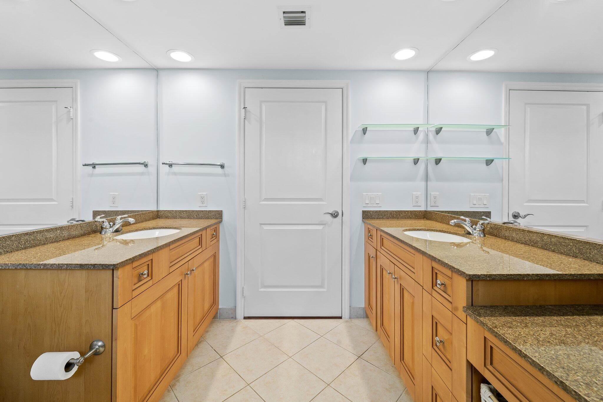 347 N New River Dr Drive E 1004, Fort Lauderdale, FL 33301 — photo 15 of 54