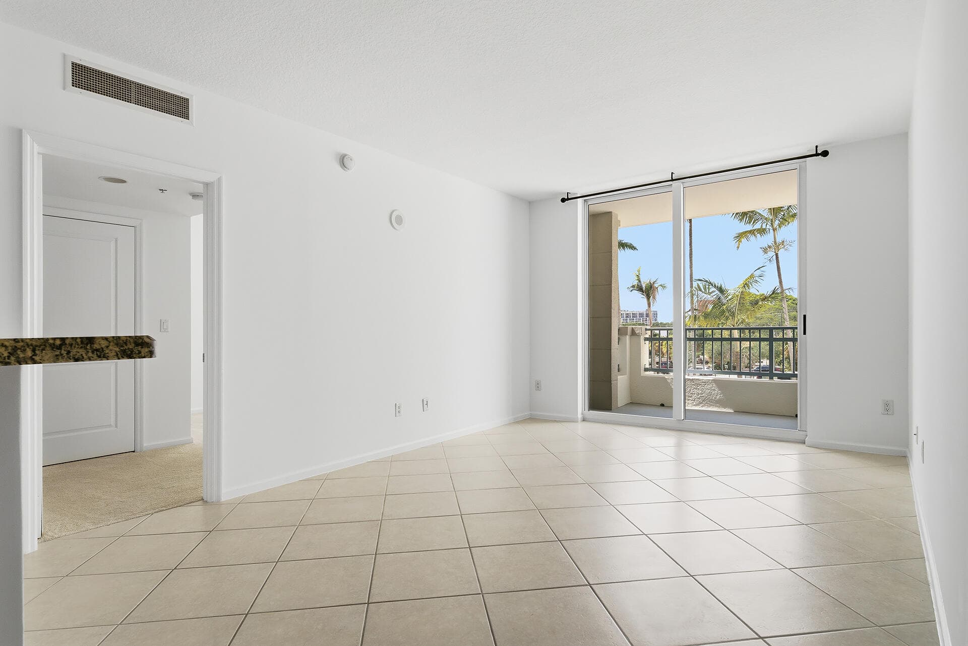 403 S Sapodilla Avenue 218, West Palm Beach, FL 33401 — photo 5 of 26