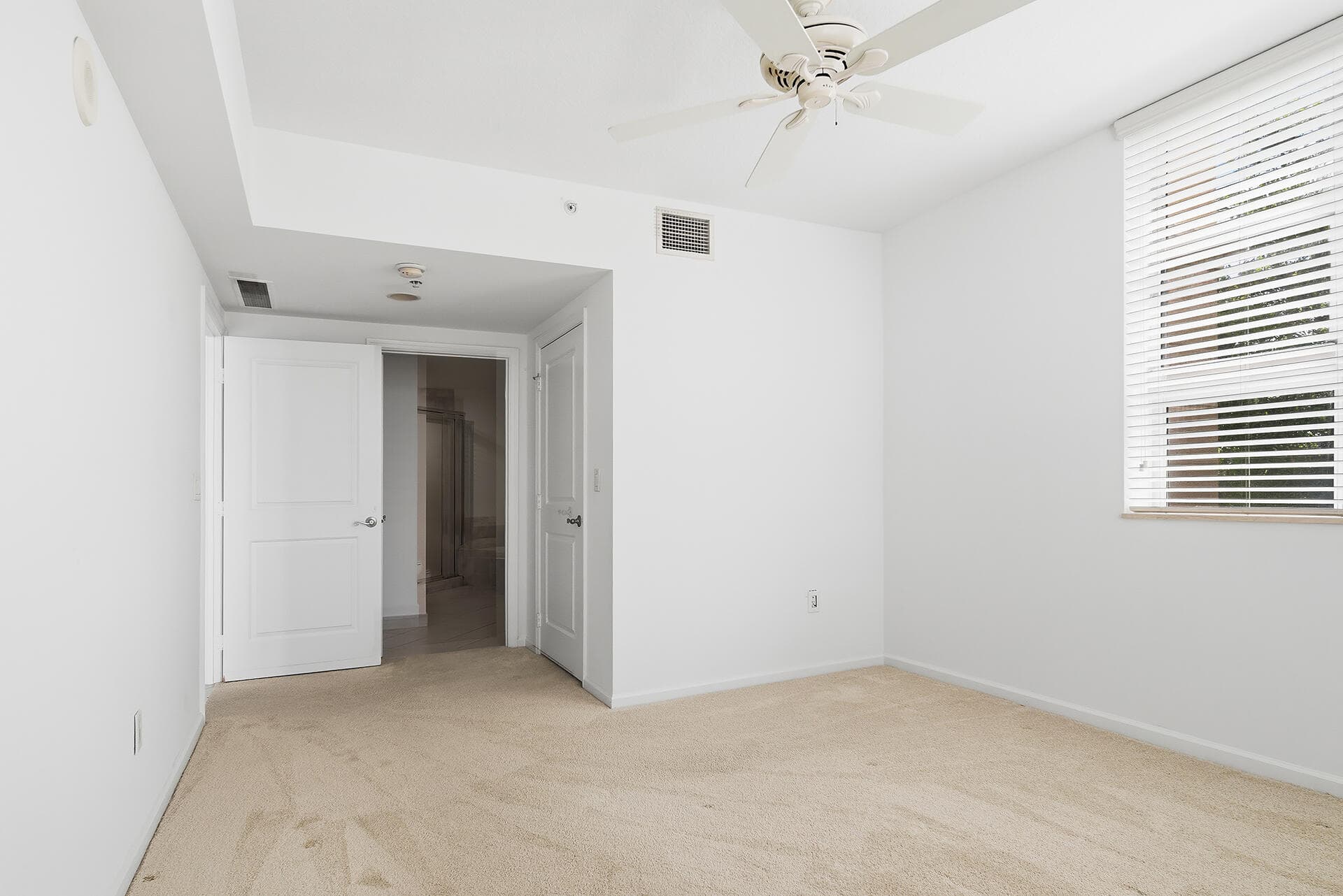 403 S Sapodilla Avenue 218, West Palm Beach, FL 33401 — photo 13 of 26