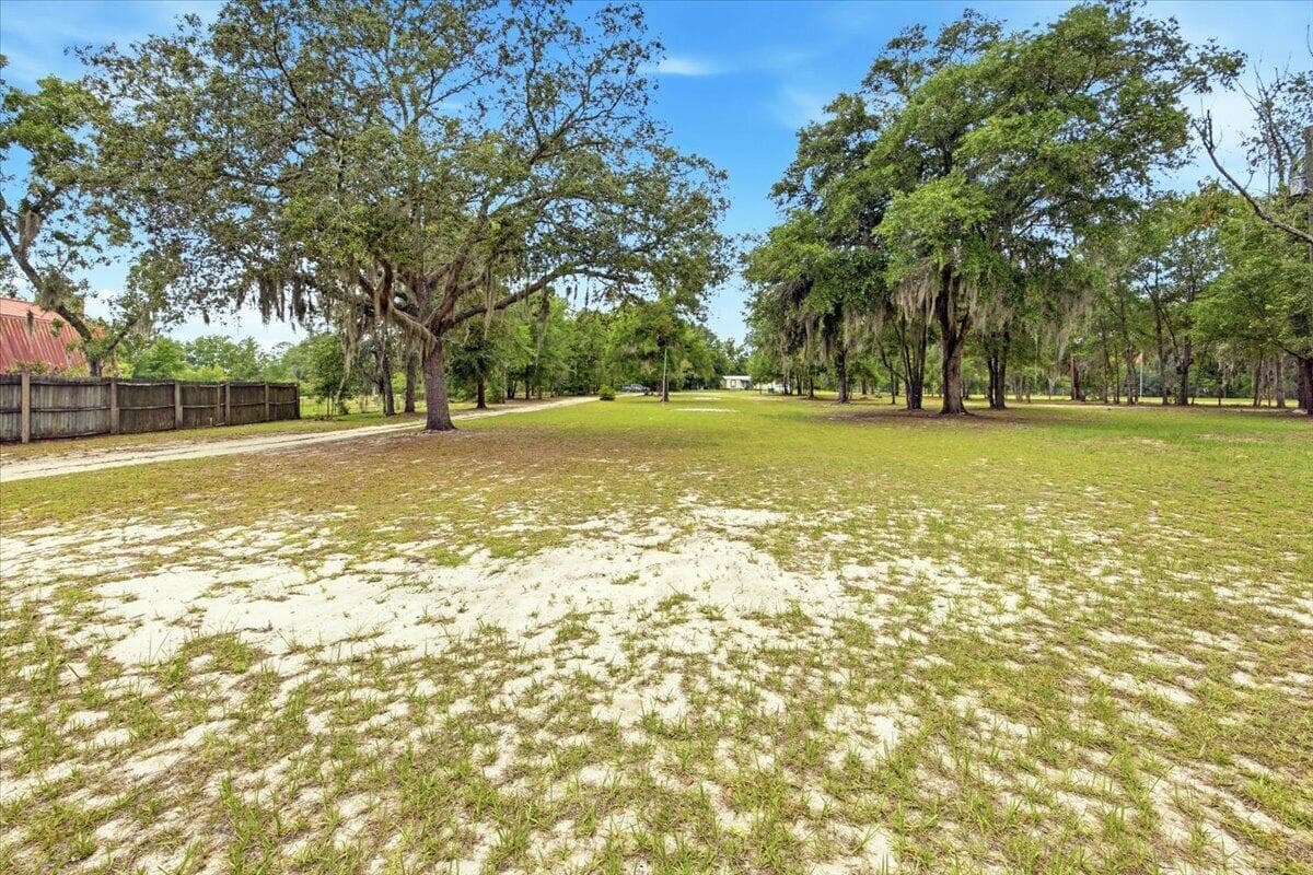 194 Keuka Road, Interlachen, FL 32148 — photo 21 of 22