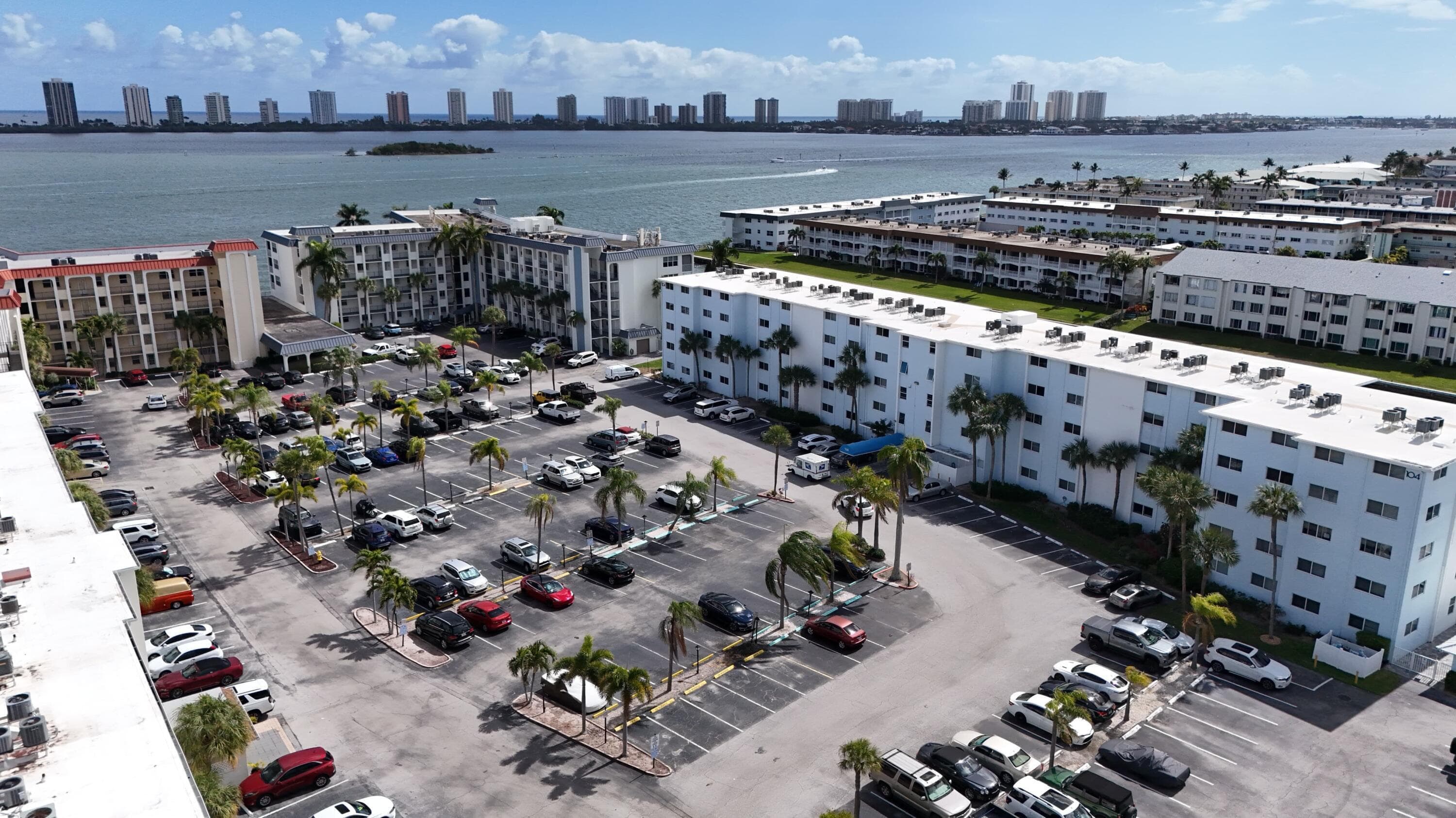 104 Paradise Harbour Boulevard 114, North Palm Beach, FL 33408 — photo 5 of 40