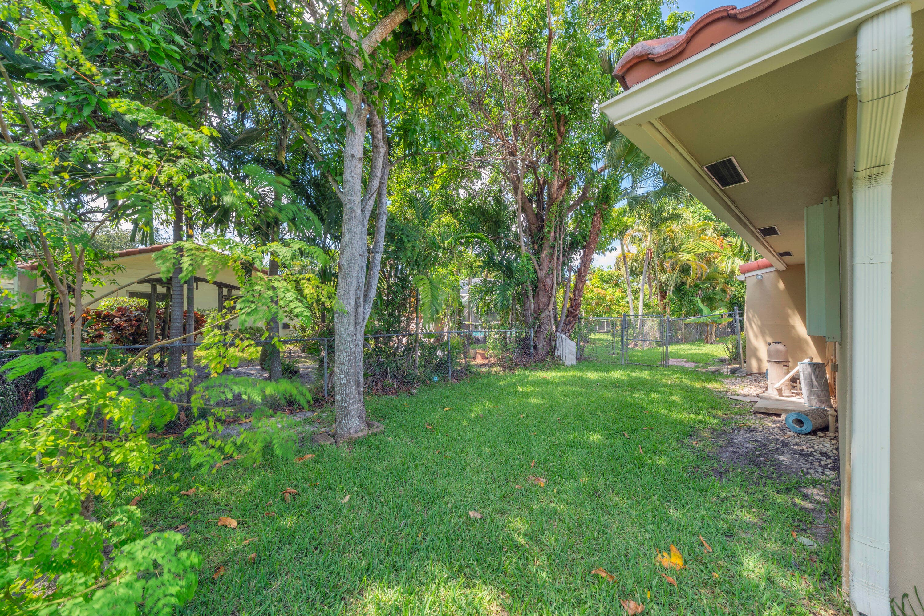 3860 NW 100th Avenue, Coral Springs, FL 33065 — photo 27 of 30