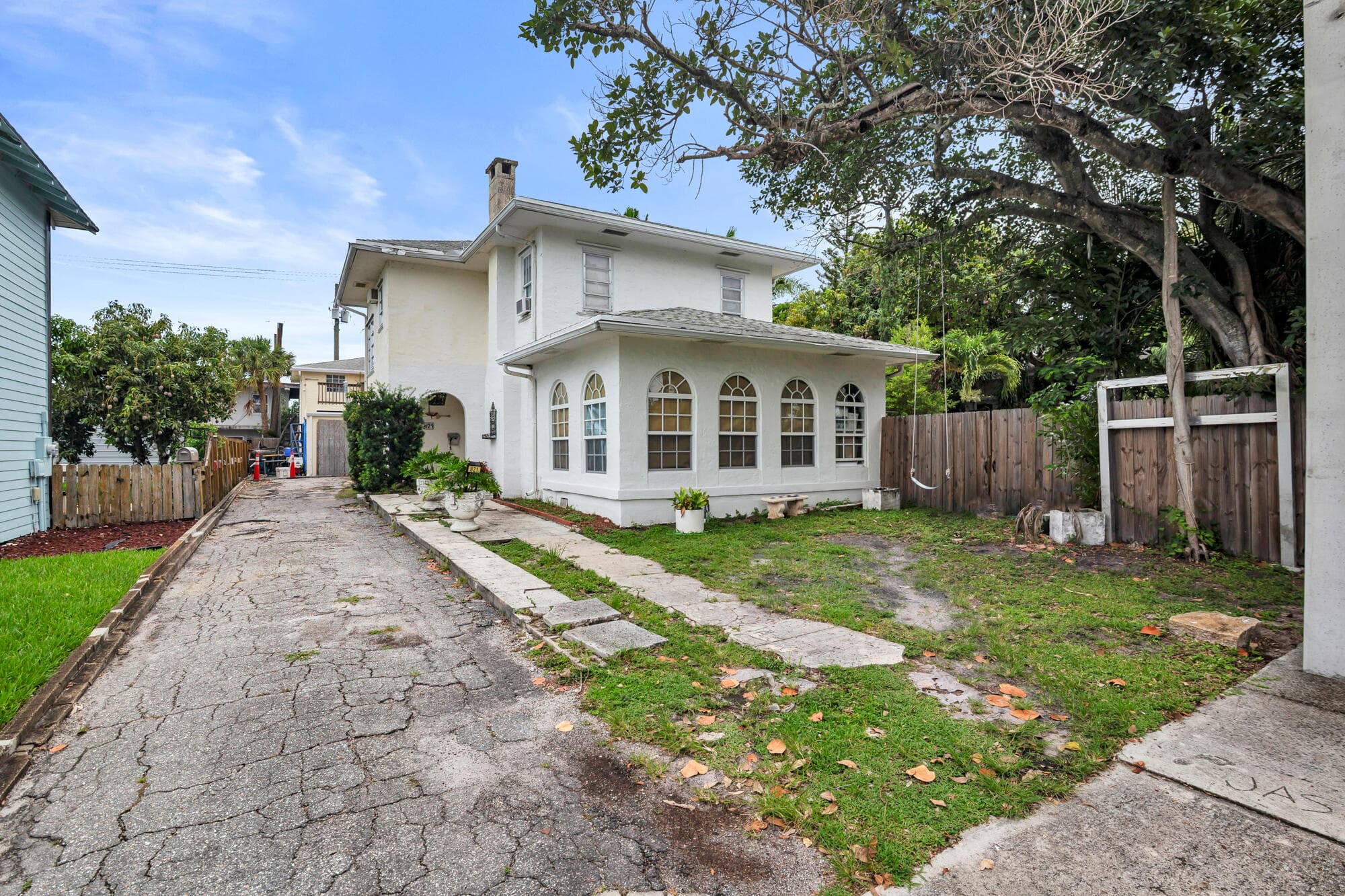 821 Omar Road, West Palm Beach, FL 33405 — photo 1 of 35