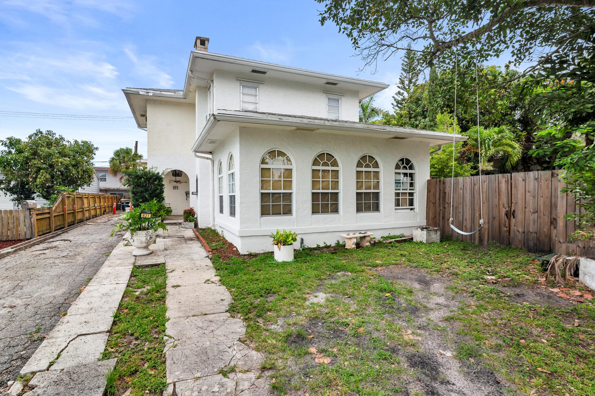 821 Omar Road, West Palm Beach, FL 33405 — photo 2 of 35
