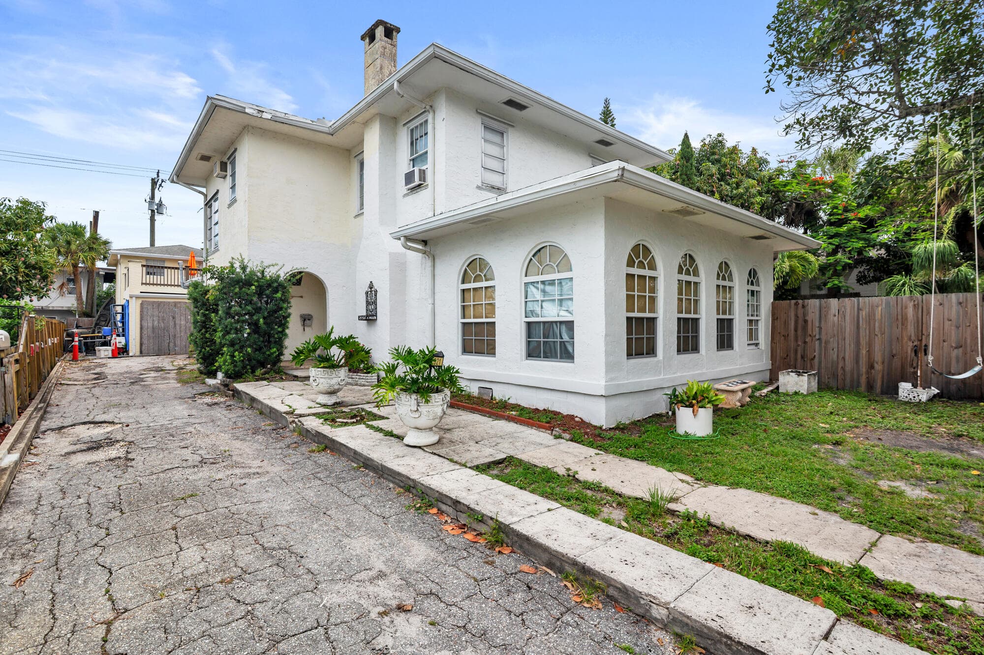 821 Omar Road, West Palm Beach, FL 33405 — photo 3 of 35