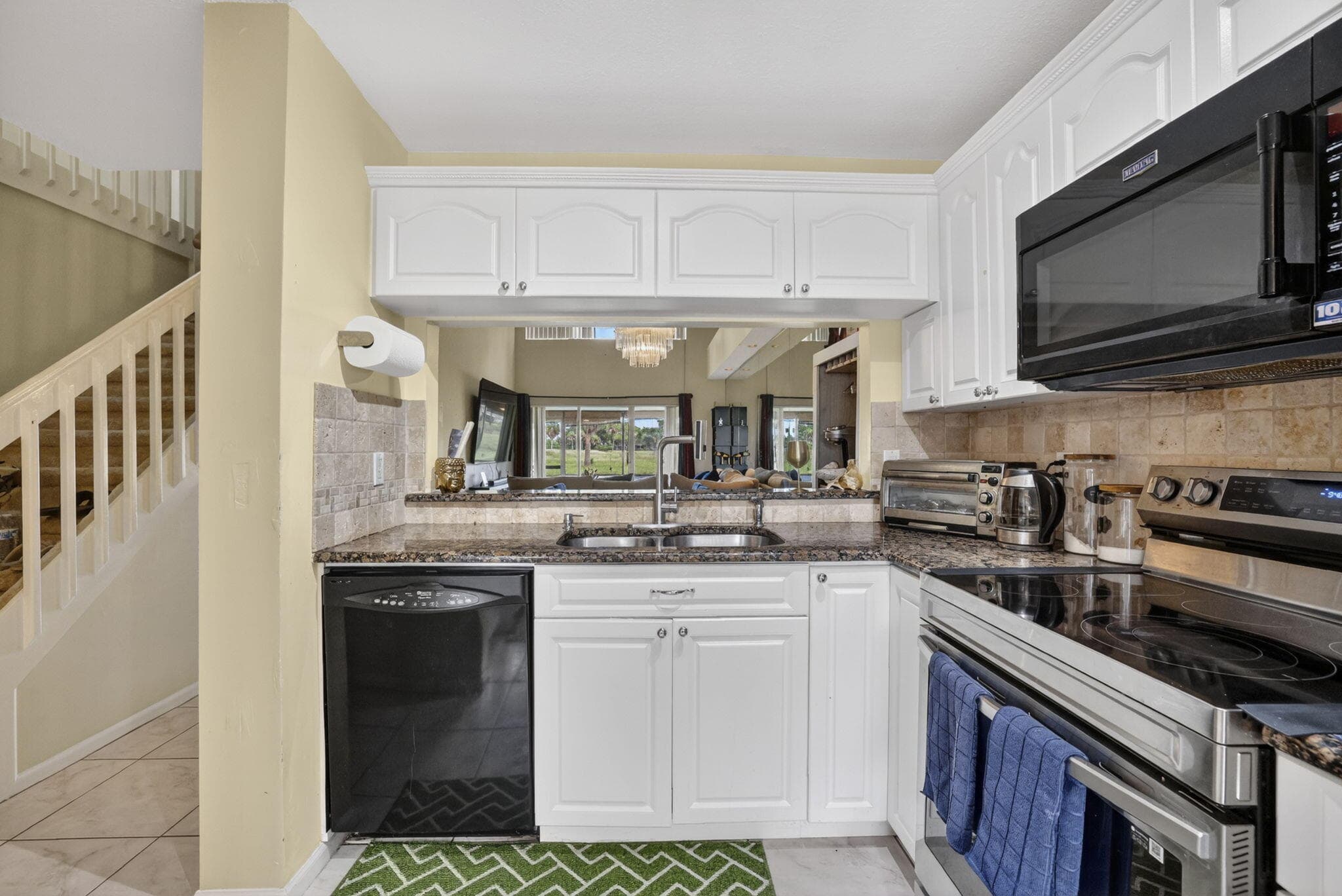 7426 Pinewalk Drive S 19-4, Margate, FL 33063 — photo 4 of 46