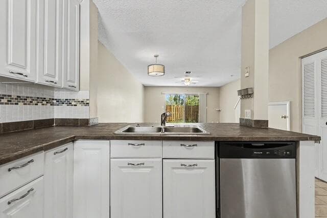 8327 Fairway Road 8327, Sunrise, FL 33351 — photo 6 of 16