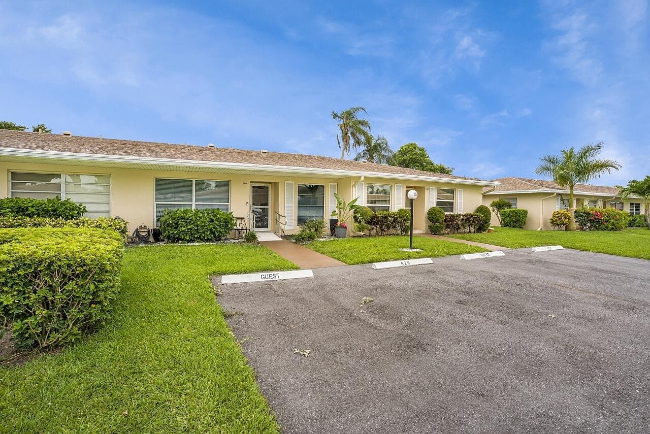 8900 Warwick Drive, Boca Raton, FL 33433 — photo 45 of 47