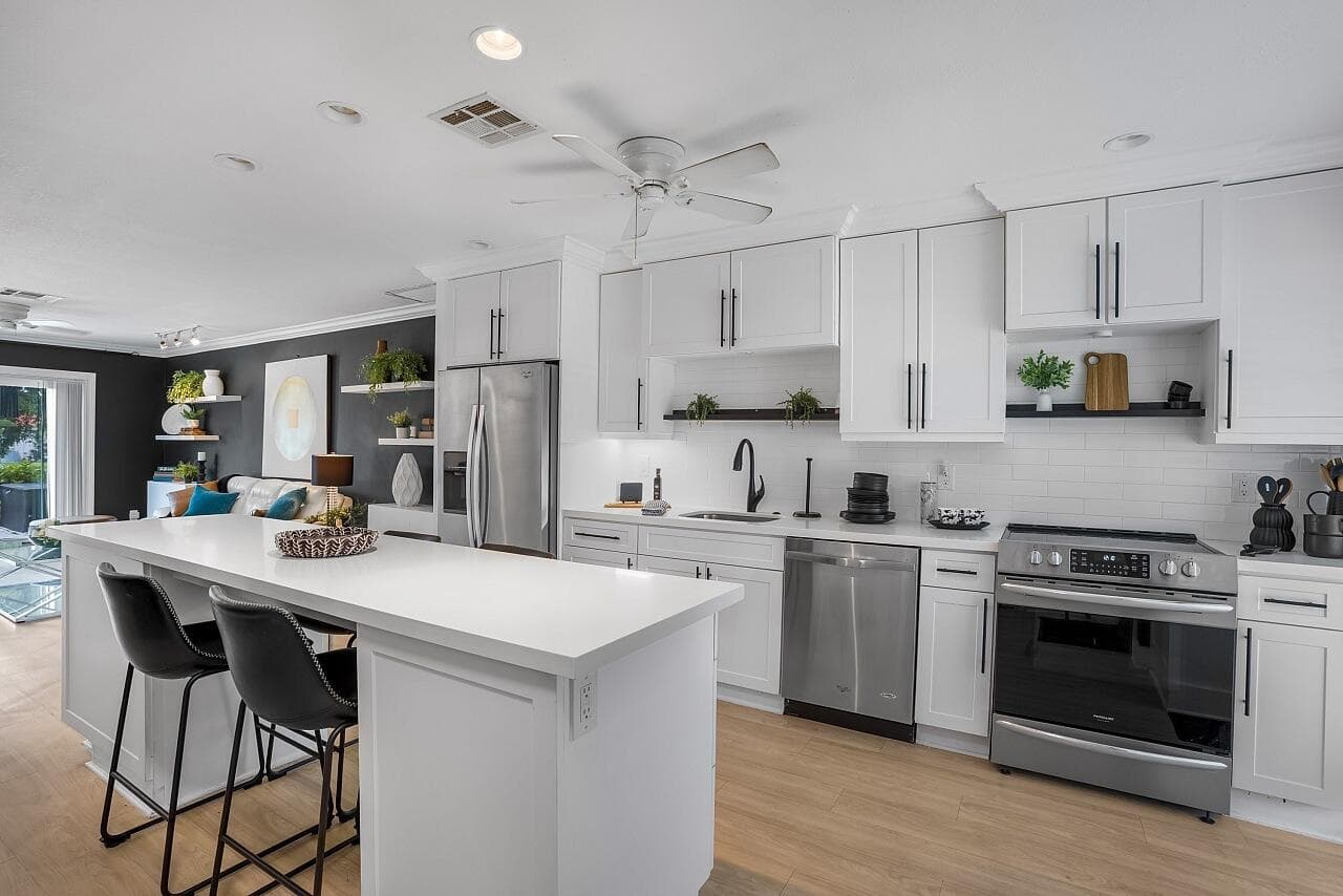 8900 Warwick Drive, Boca Raton, FL 33433 — photo