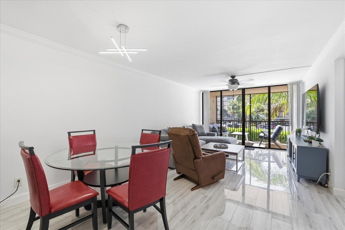 16 Royal Palm Way 205, Boca Raton, FL 33432 — photo 9 of 49