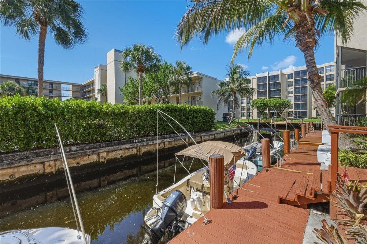 16 Royal Palm Way 205, Boca Raton, FL 33432 — photo 29 of 49