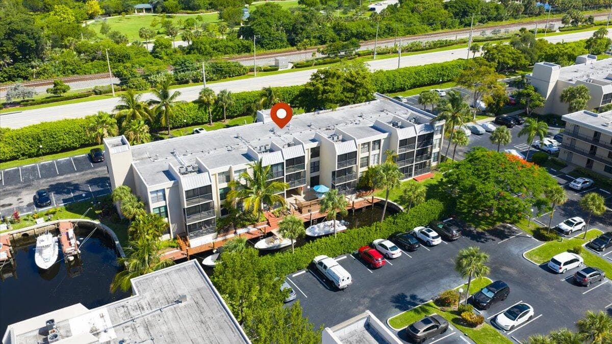 16 Royal Palm Way 205, Boca Raton, FL 33432 — photo 32 of 49