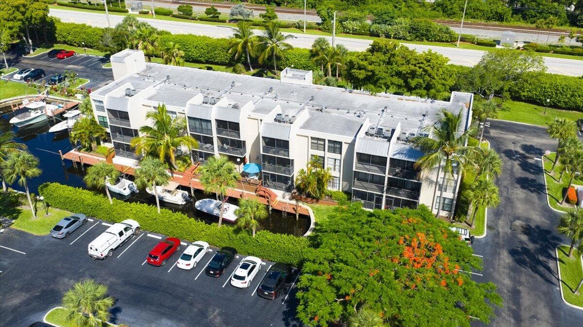 16 Royal Palm Way 205, Boca Raton, FL 33432 — photo 34 of 49