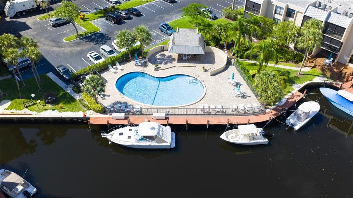 16 Royal Palm Way 205, Boca Raton, FL 33432 — photo 39 of 49