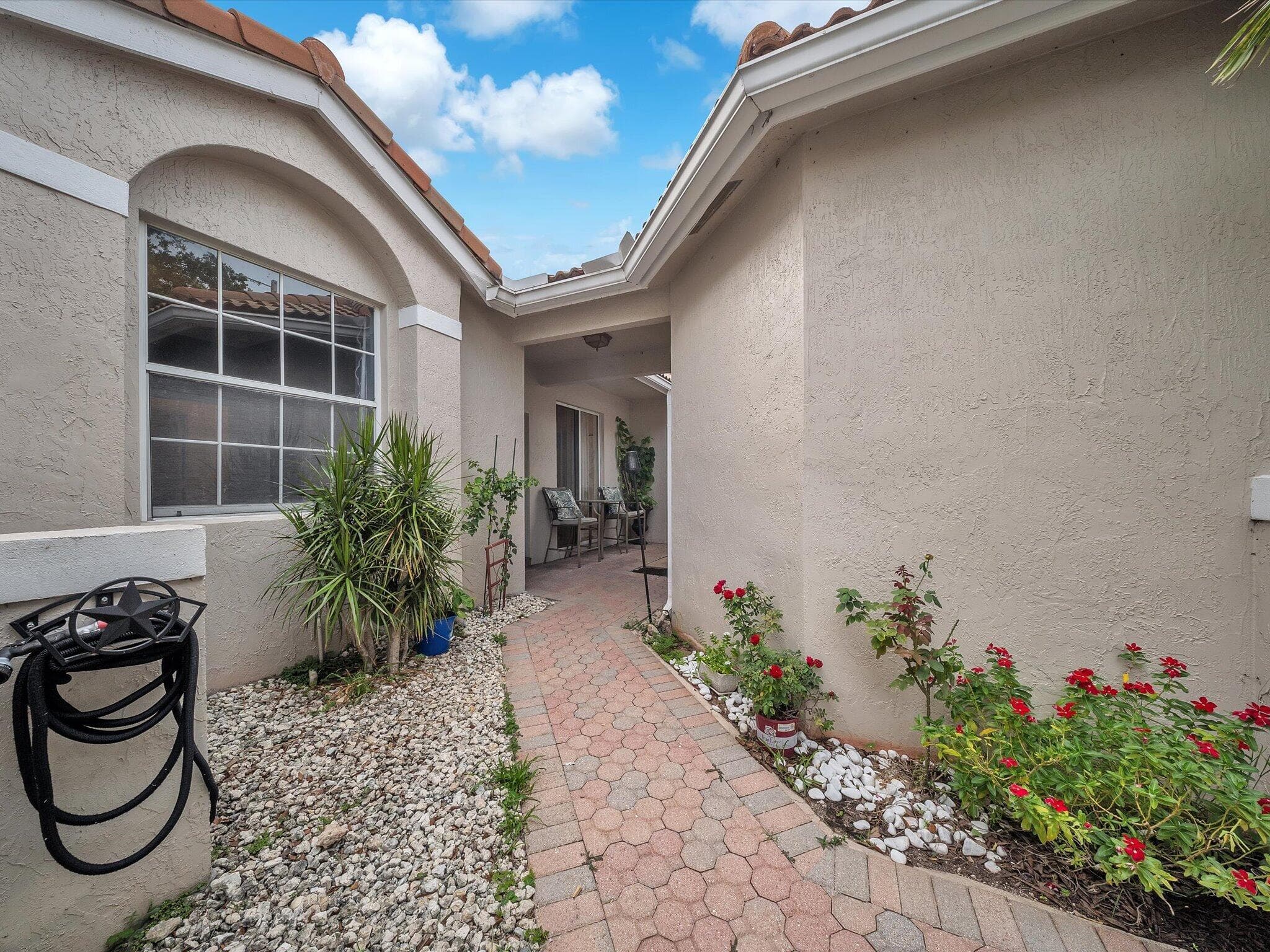 2851 E Aragon Boulevard 5, Sunrise, FL 33313 — photo 4 of 34