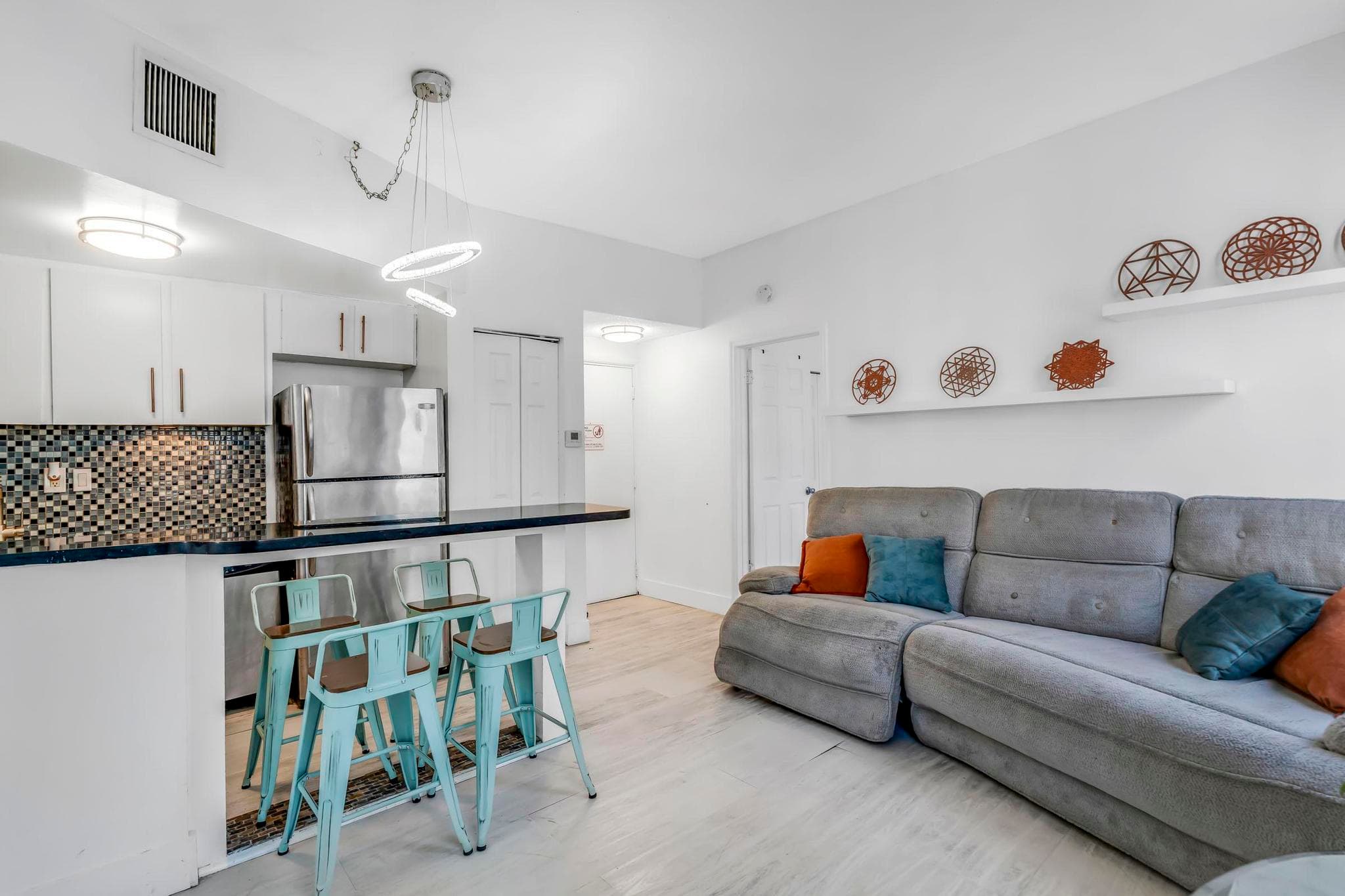 1342 Drexel Avenue 206, Miami Beach, FL 33139 — photo 11 of 32