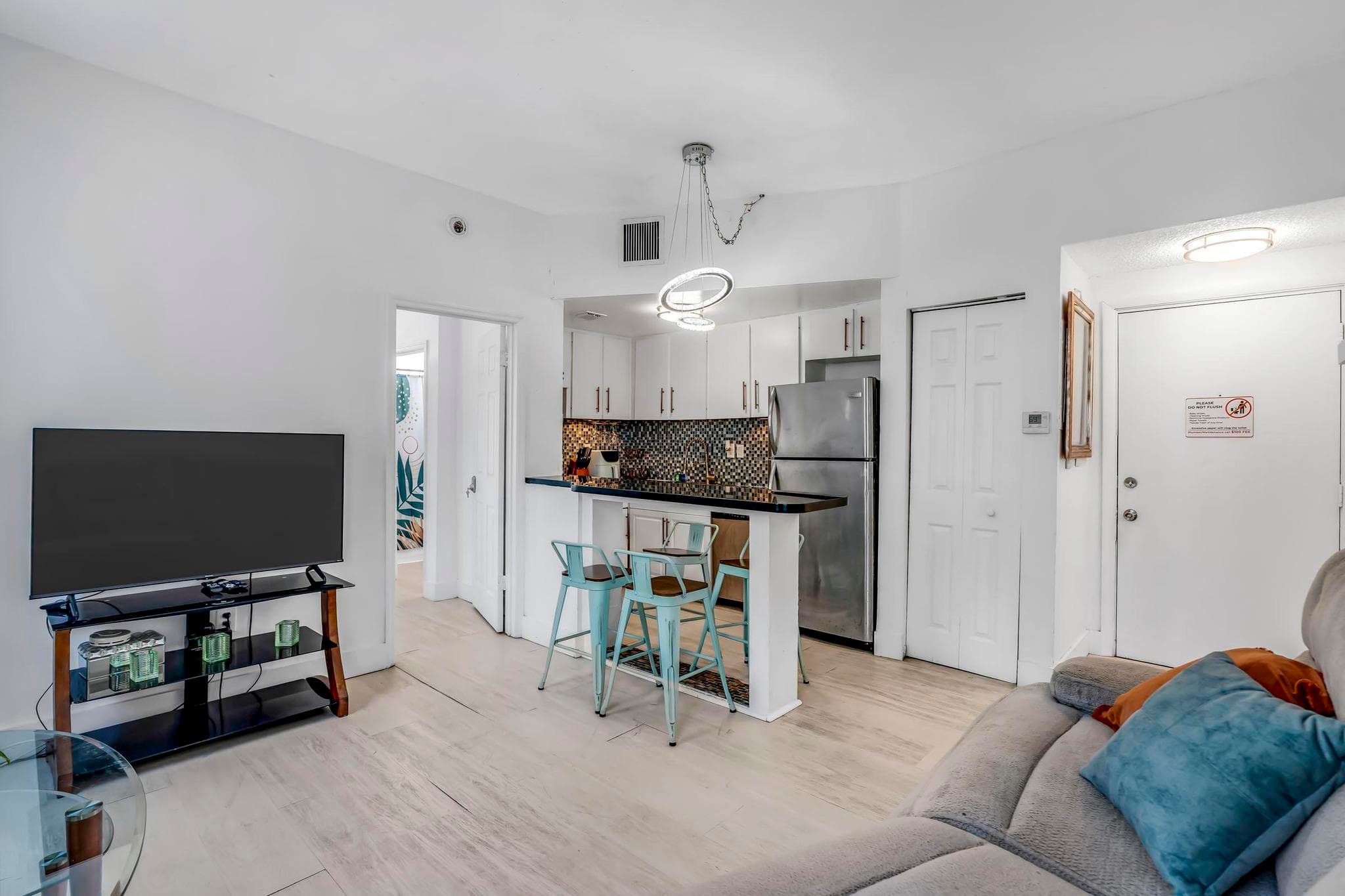 1342 Drexel Avenue 206, Miami Beach, FL 33139 — photo 12 of 32