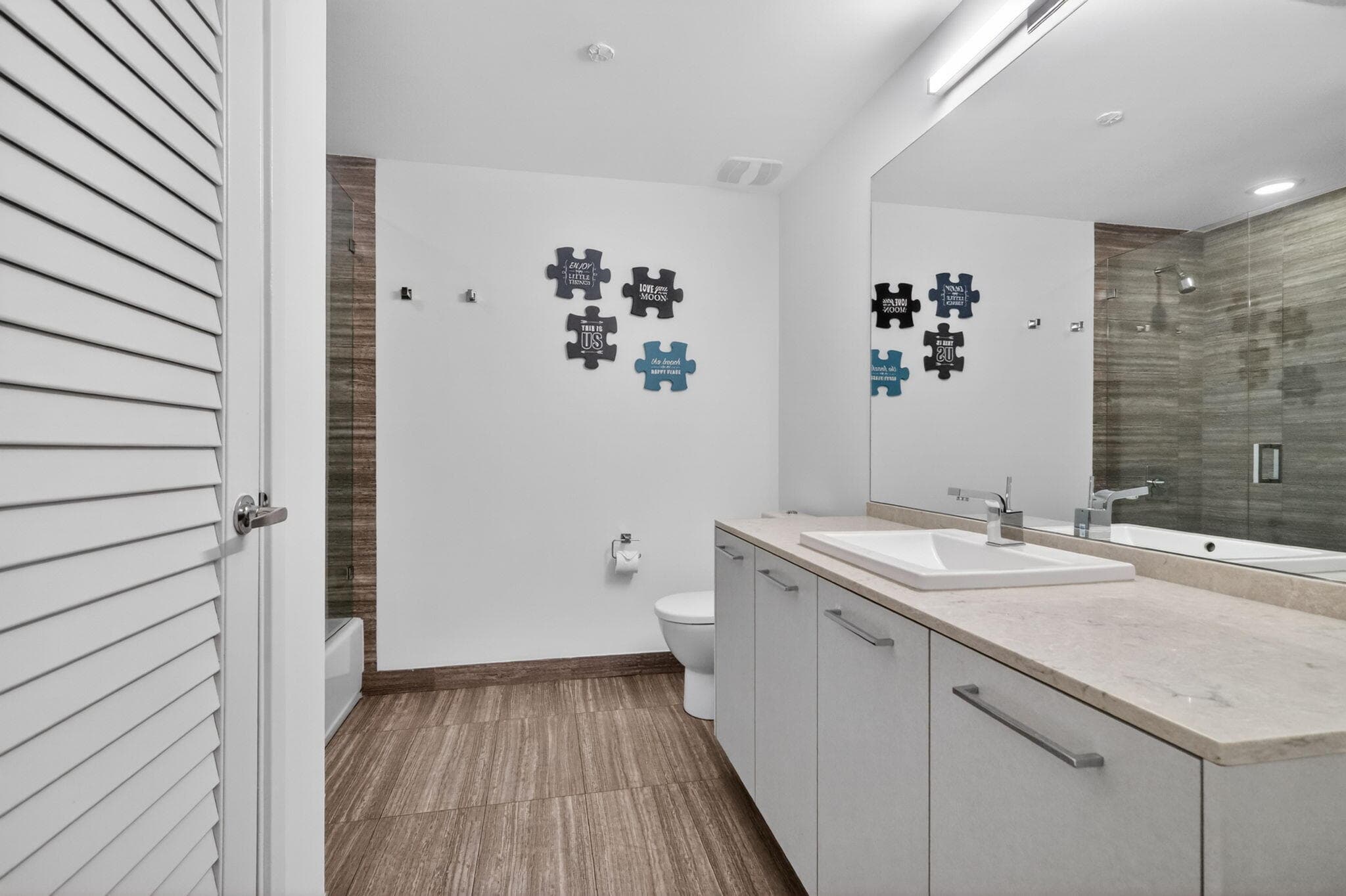 1010 Brickell Avenue 1607, Miami, FL 33131 — photo 23 of 53