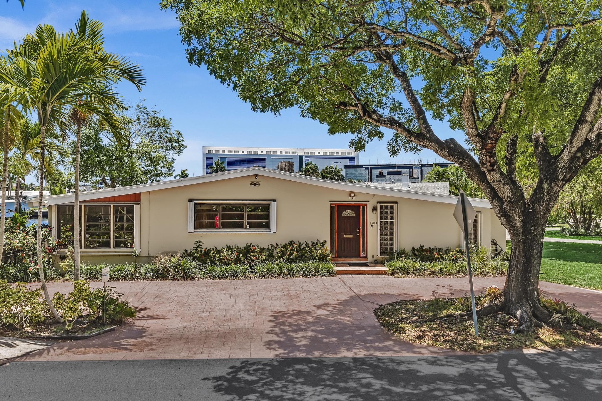1300 Cordova Road, Fort Lauderdale, FL 33316 — photo 1 of 6