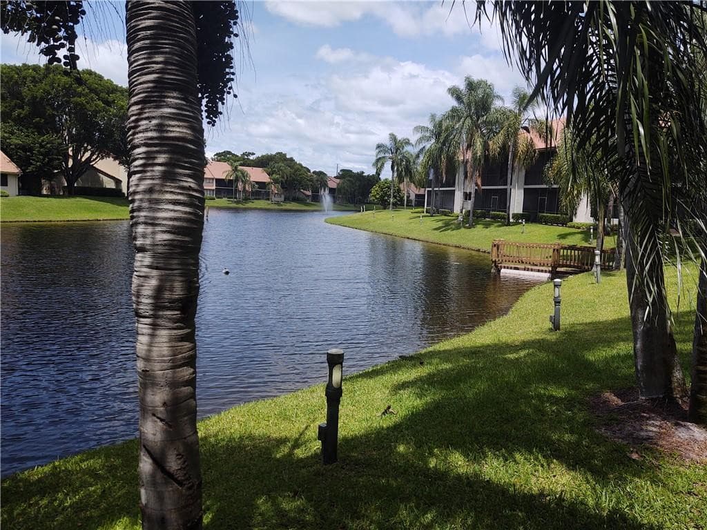 5801 Coach House Circle B, Boca Raton, FL 33486 — photo 27 of 39