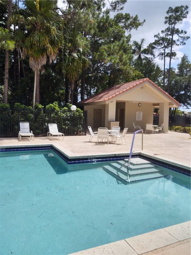 5801 Coach House Circle B, Boca Raton, FL 33486 — photo 32 of 39